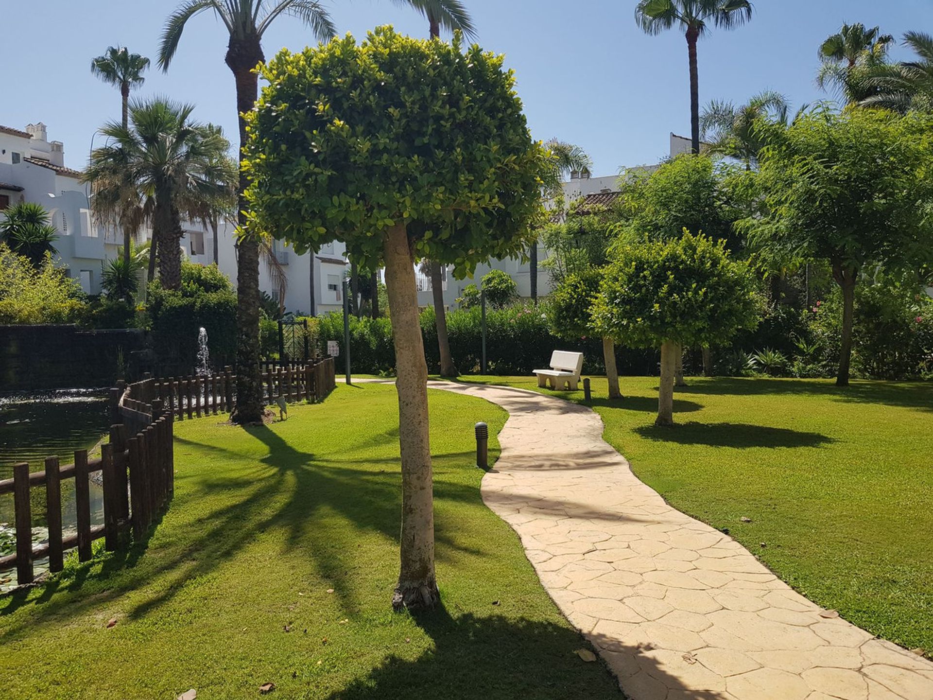 קוֹנדוֹמִינִיוֹן ב Estepona, Andalucía 11961006