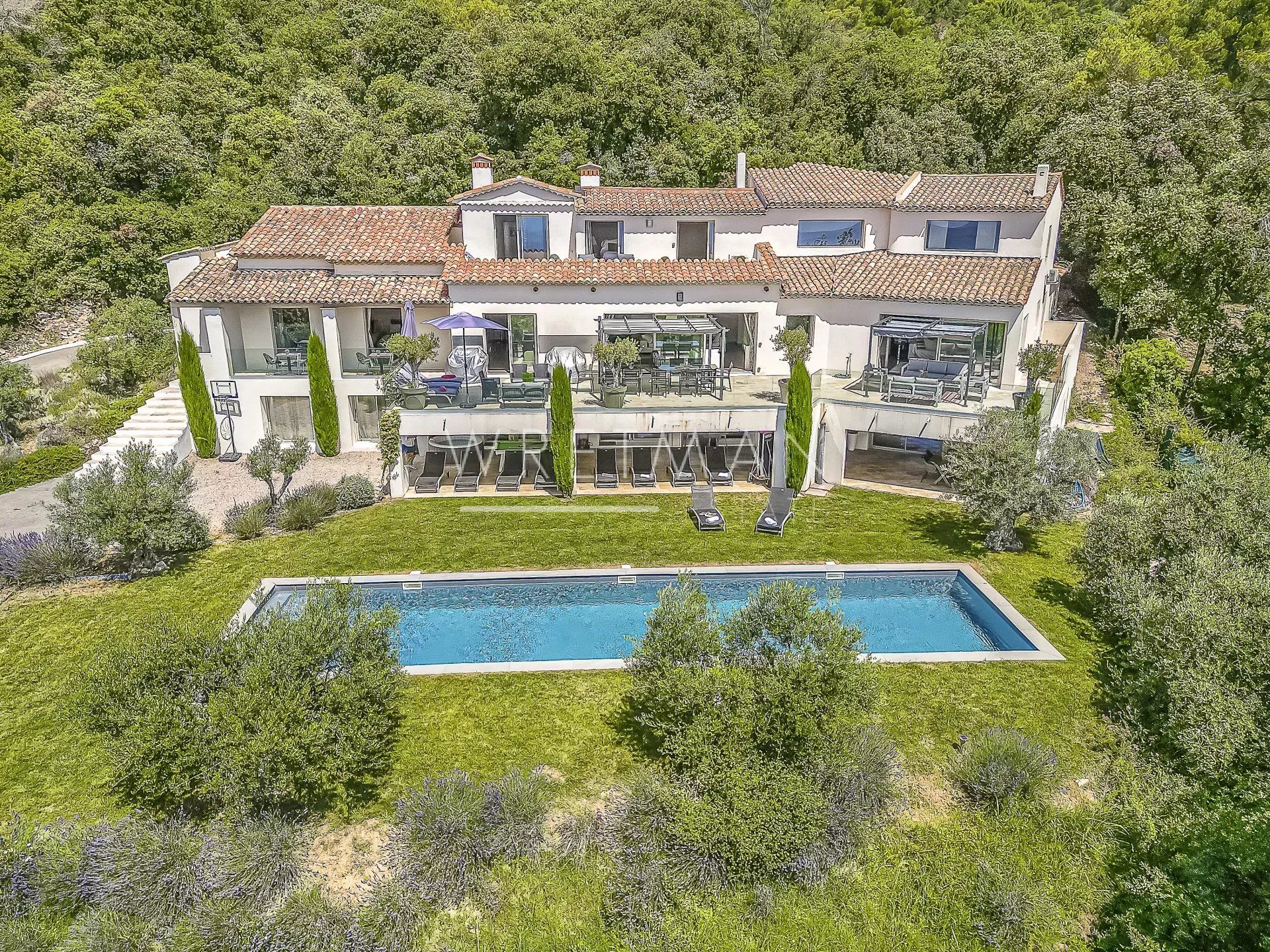 Rumah di Cabris, Provence-Alpes-Cote d'Azur 11964505