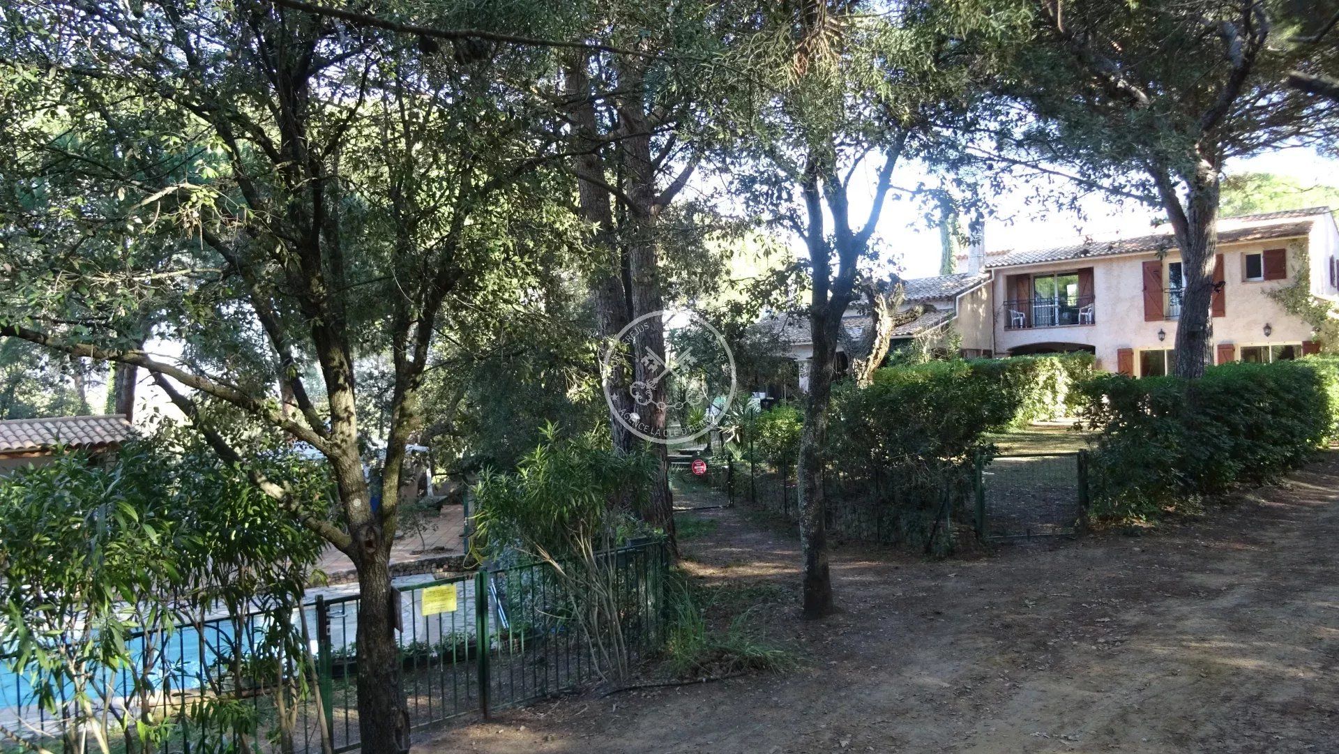 Huis in Roquebrune-sur-Argens, Var 11964579