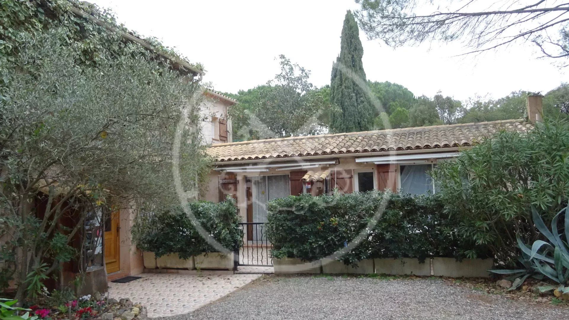 casa en Roquebrune-sur-Argens, Var 11964579