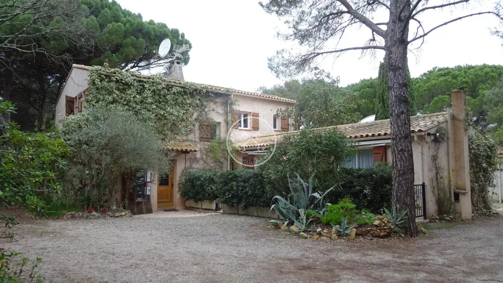 Huis in Roquebrune-sur-Argens, Var 11964579