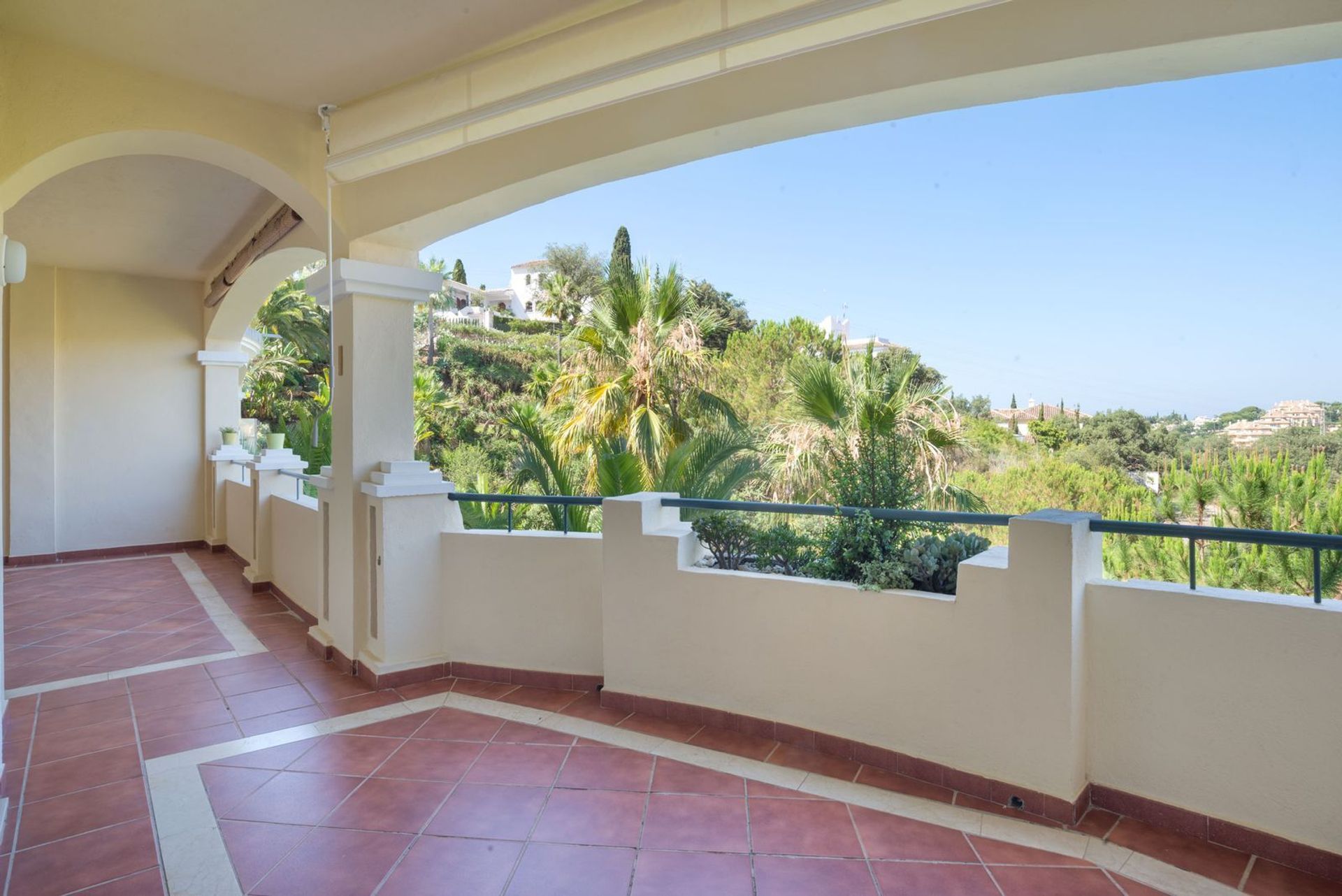 Condominium in Marbella, Andalucía 11966033