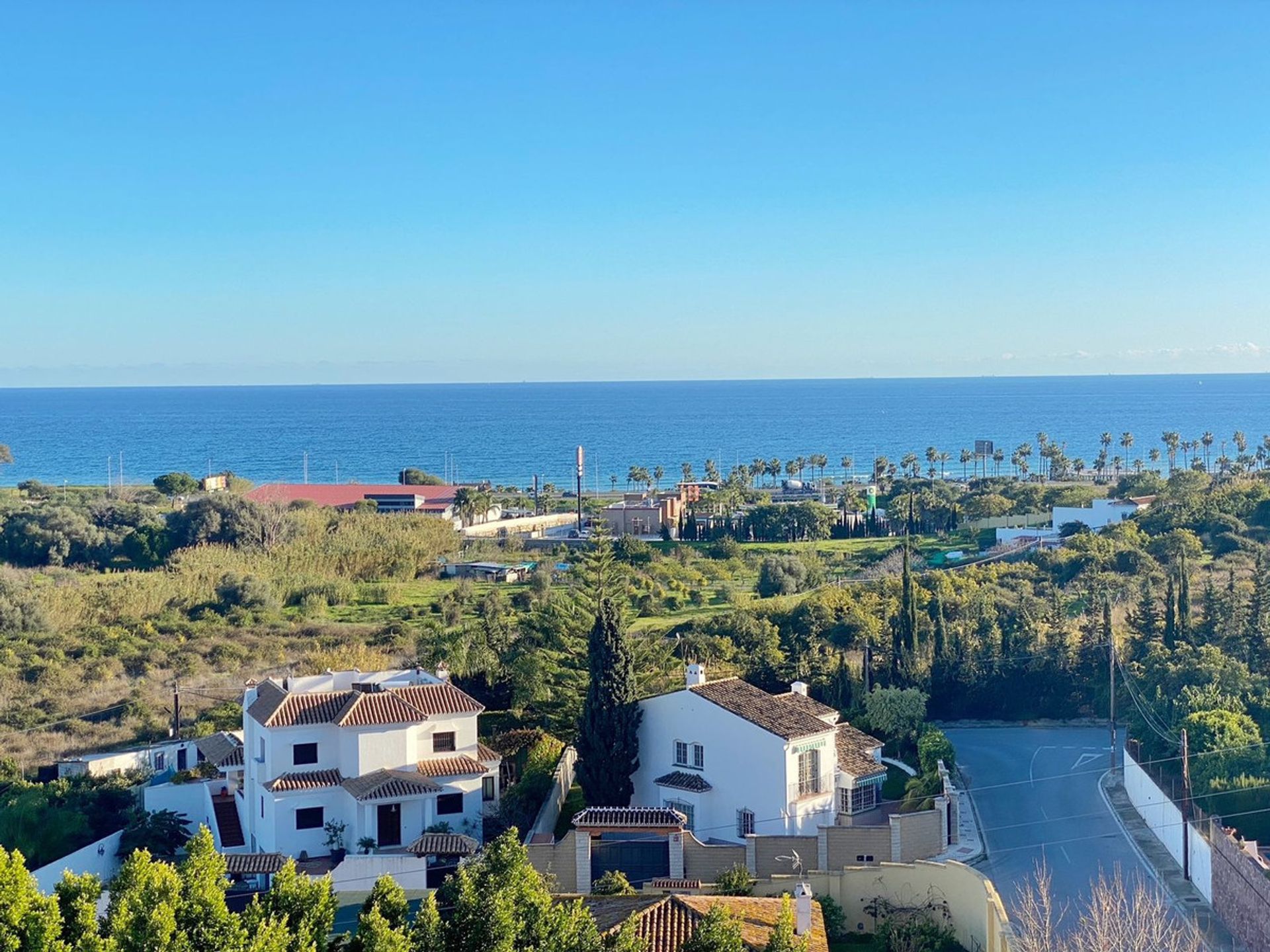 Condominium in Estepona, Andalucía 11968903