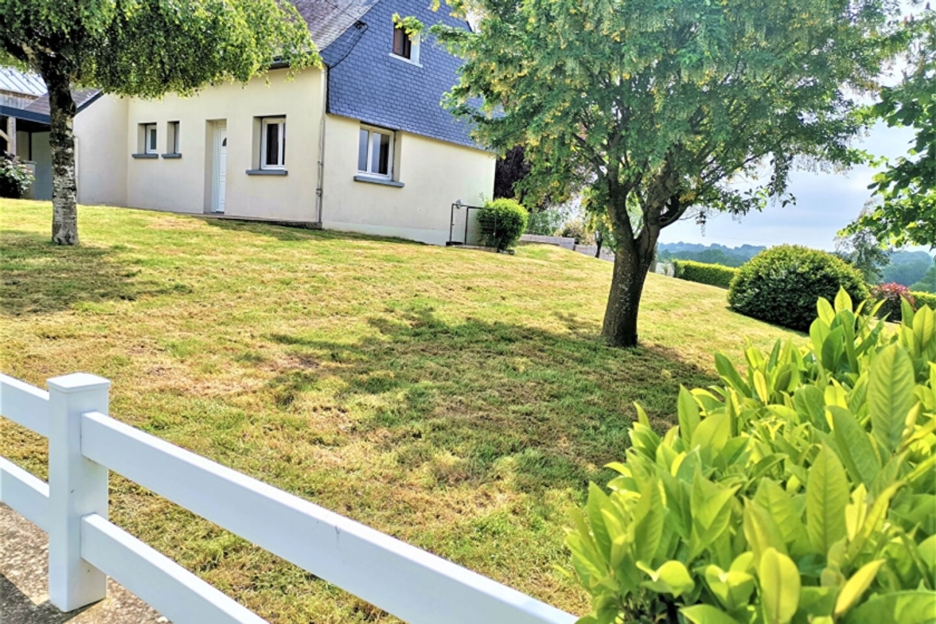 House in La Gree-Saint-Laurent, Bretagne 11969700