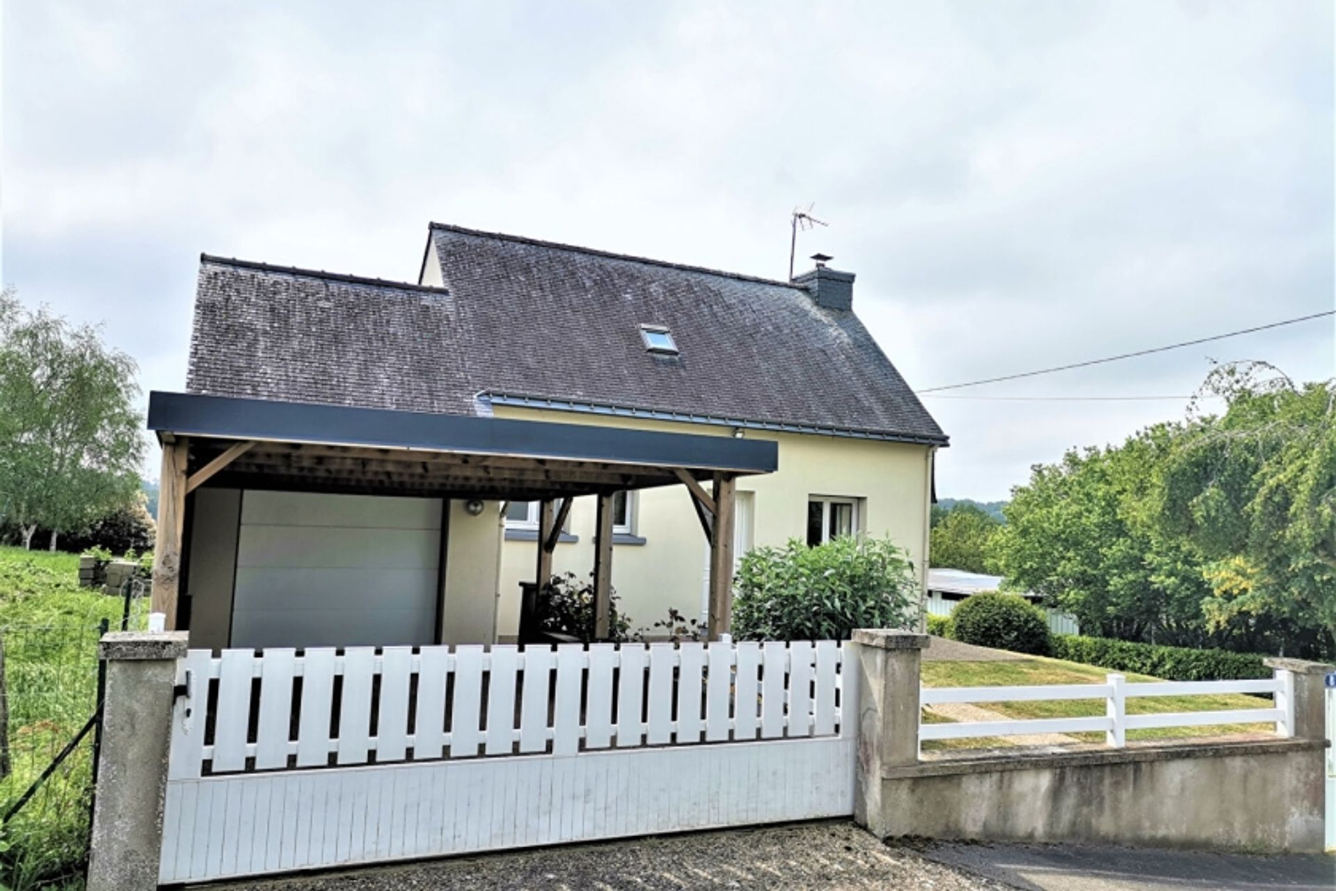 Hus i La Gree-Saint-Laurent, Bretagne 11969700