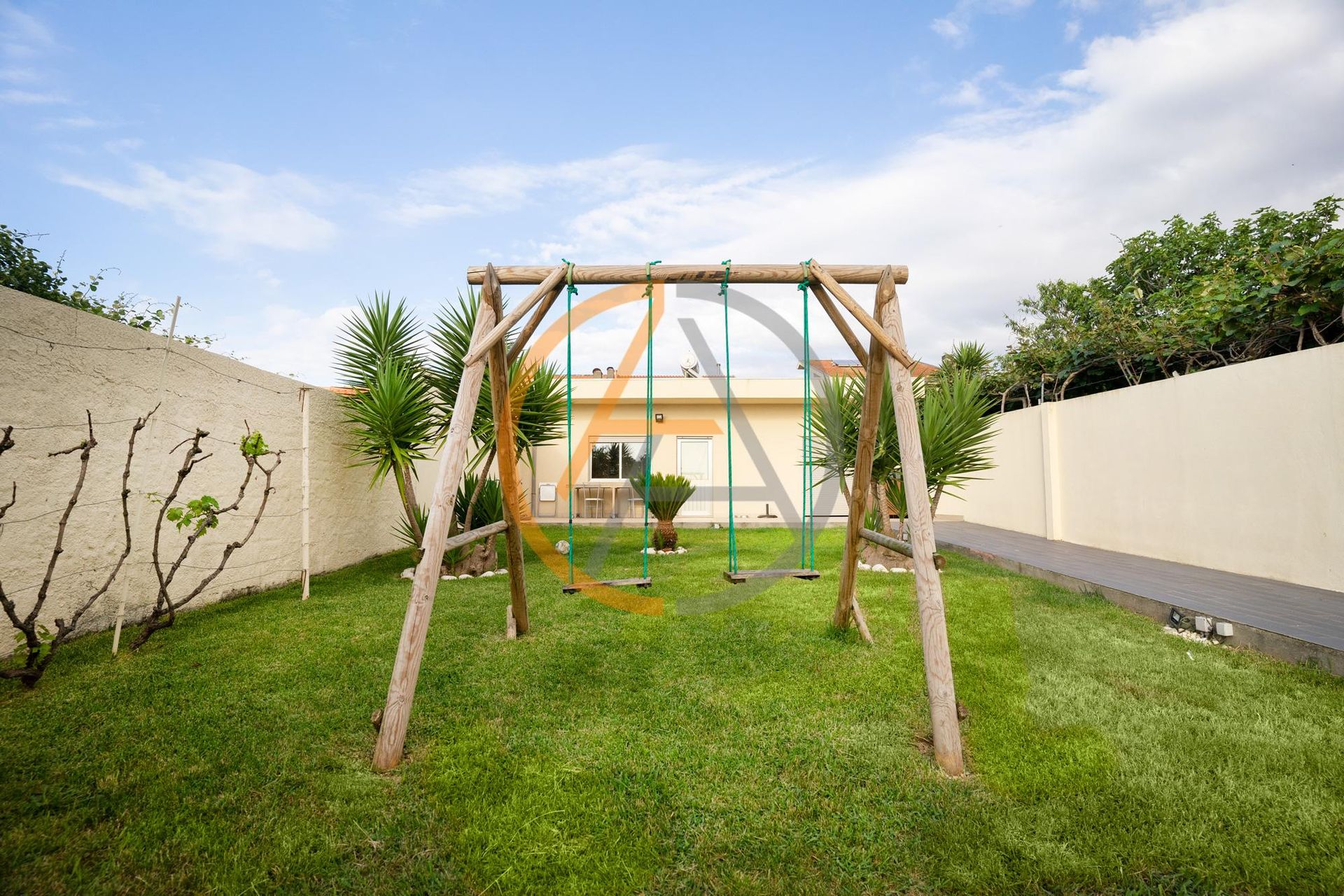 House in Custóias, Travessa António José de Almeida 11970357