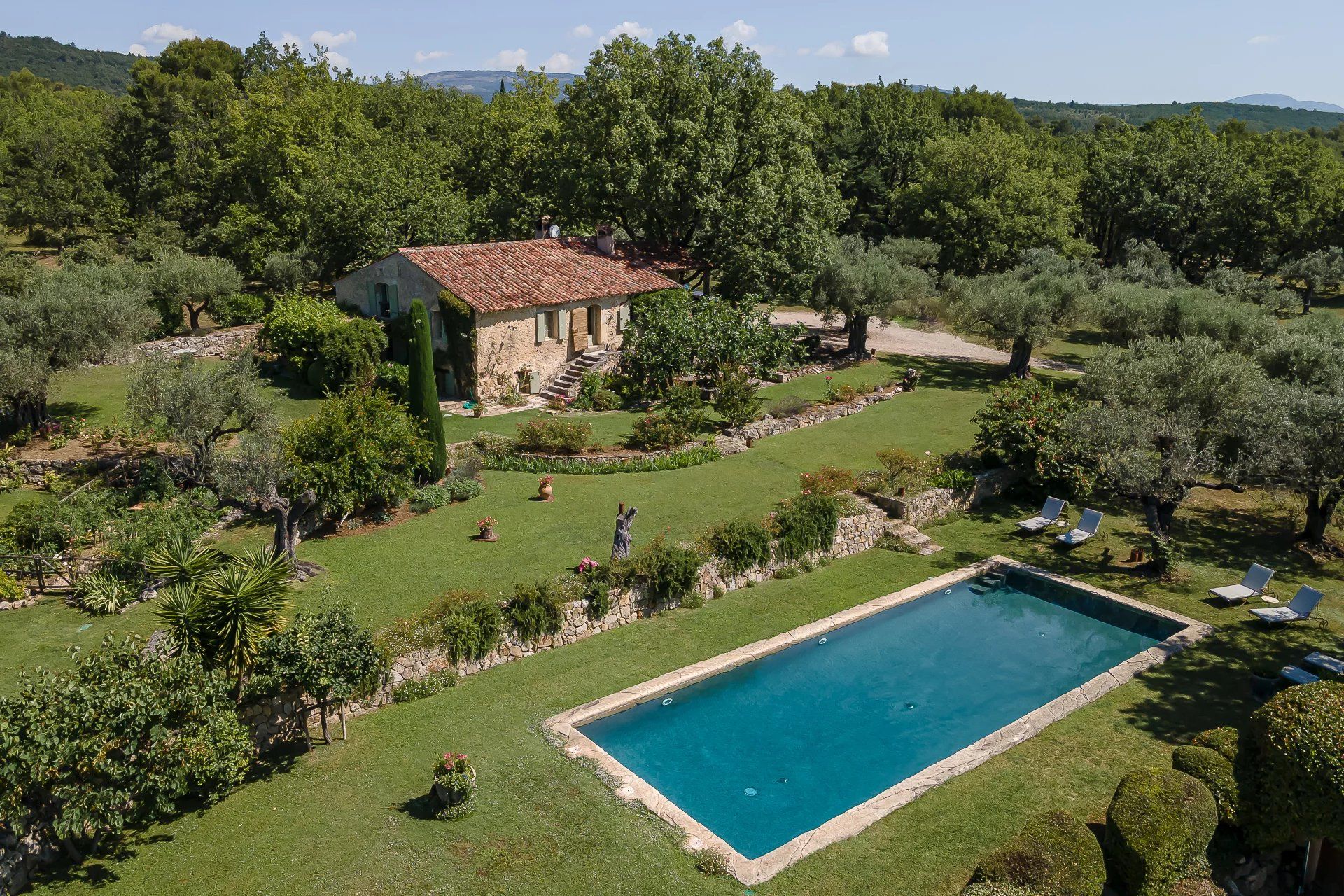 بيت في Fayence, Provence-Alpes-Côte d'Azur 11971375