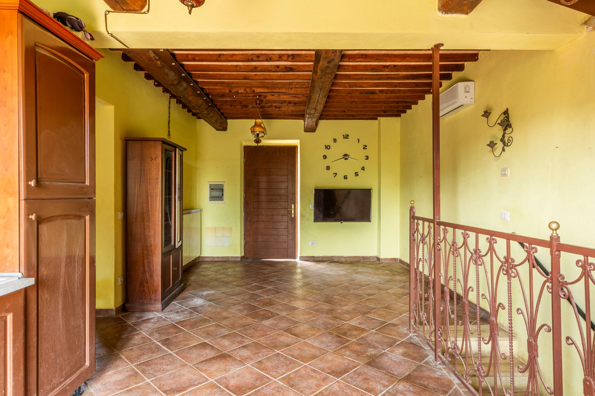 Condominium in Murlo, Tuscany 11971917