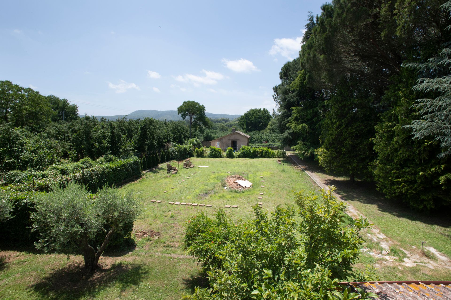 House in Sutri, Lazio 11971919