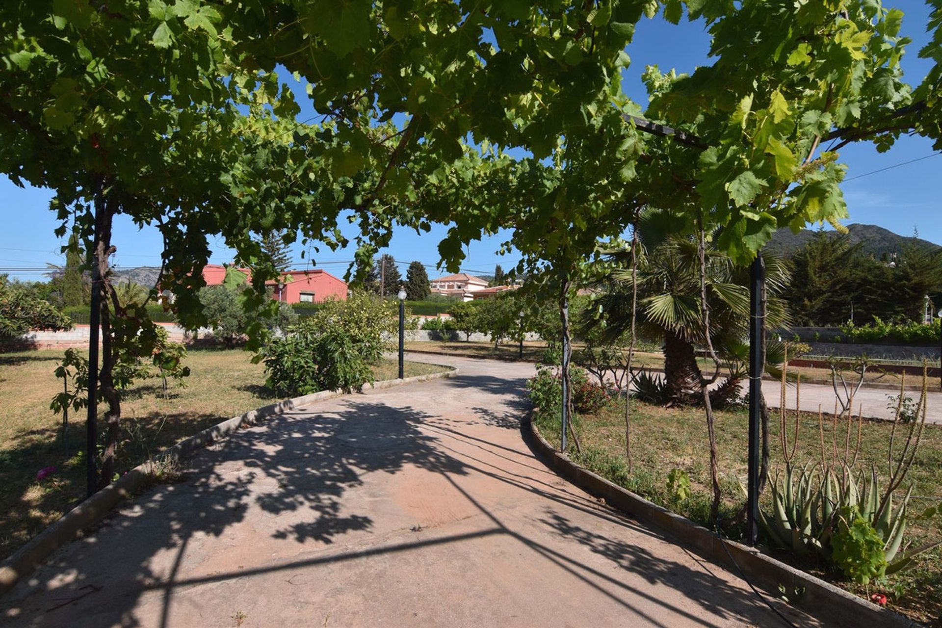 Huis in Alhaurín de la Torre, Andalucía 11972331