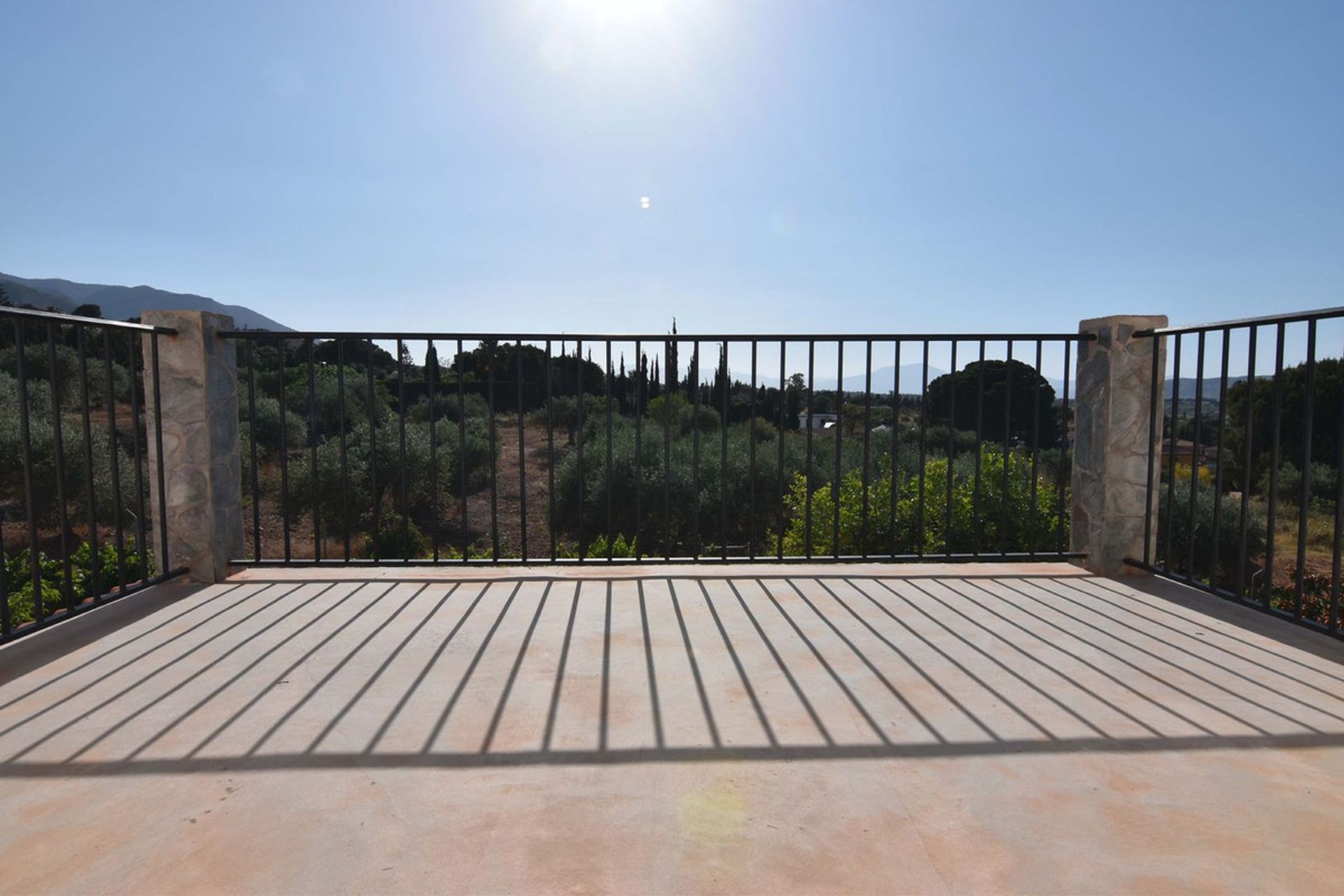 Huis in Alhaurín de la Torre, Andalucía 11972331