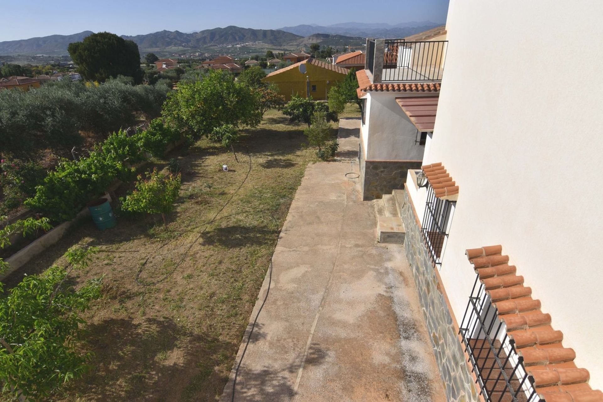 Huis in Alhaurín de la Torre, Andalucía 11972331