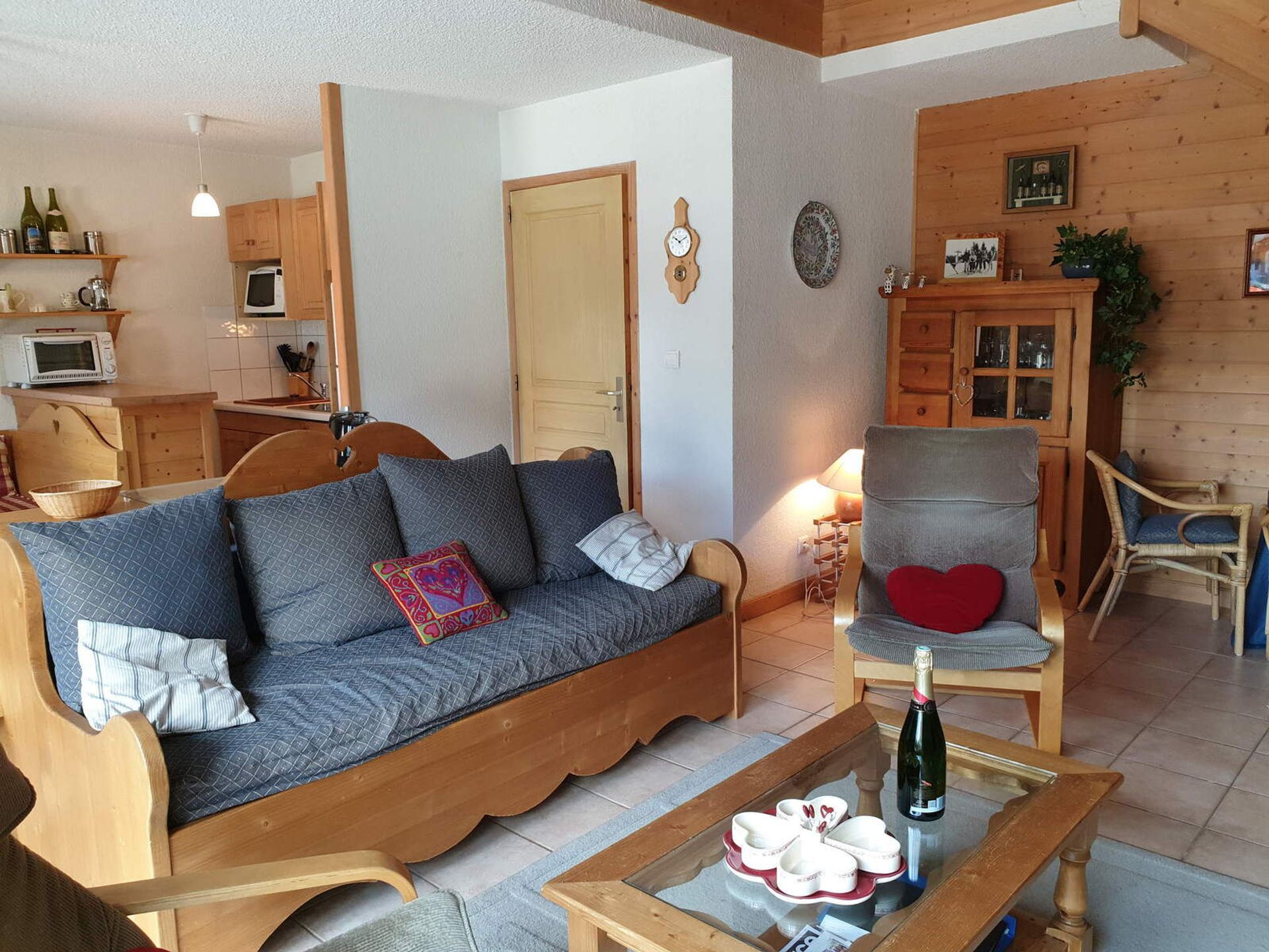 Condominium in Morzine, Auvergne-Rhône-Alpes 11972369