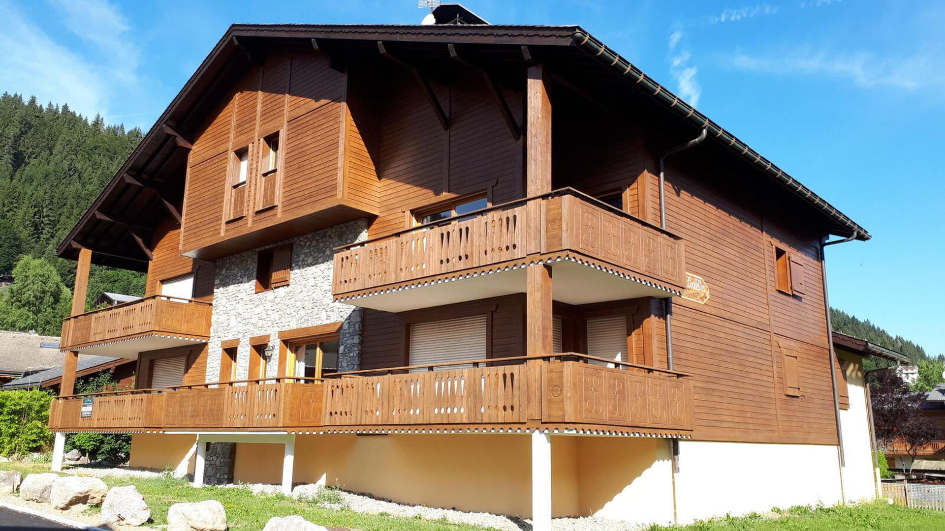 Condominium in Morzine, Auvergne-Rhône-Alpes 11972369