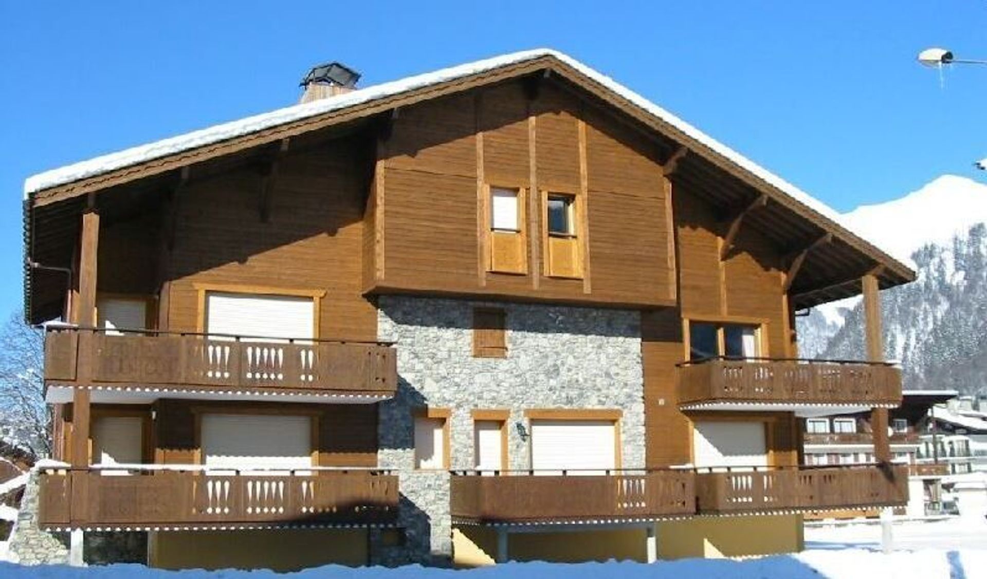 Condominium in Morzine, Auvergne-Rhône-Alpes 11972369