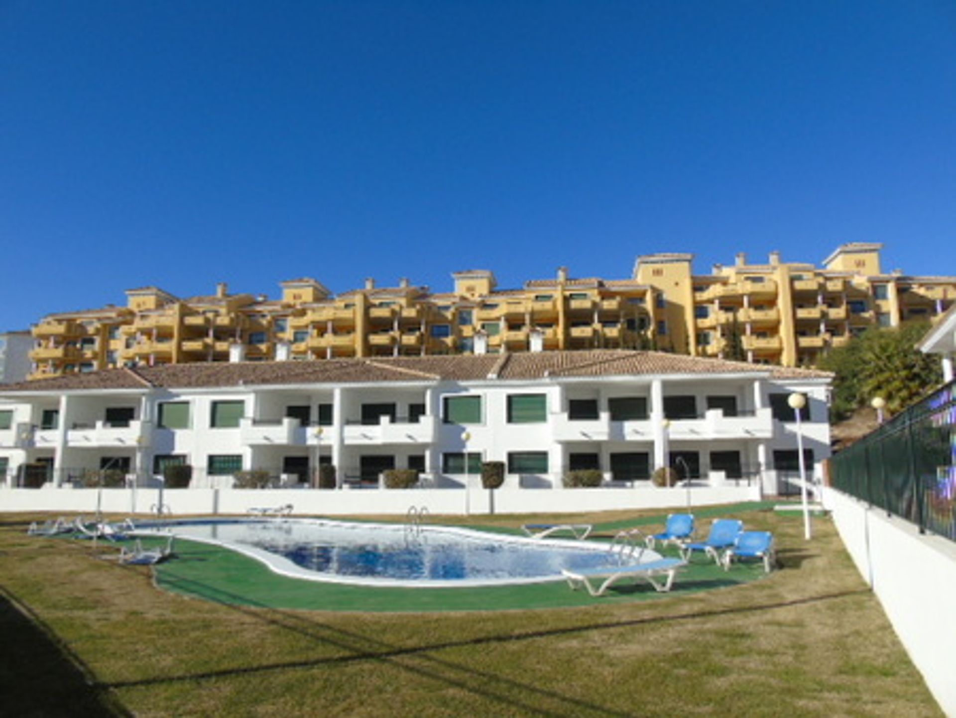 Condominium in Alacant, Comunitat Valenciana 11973910