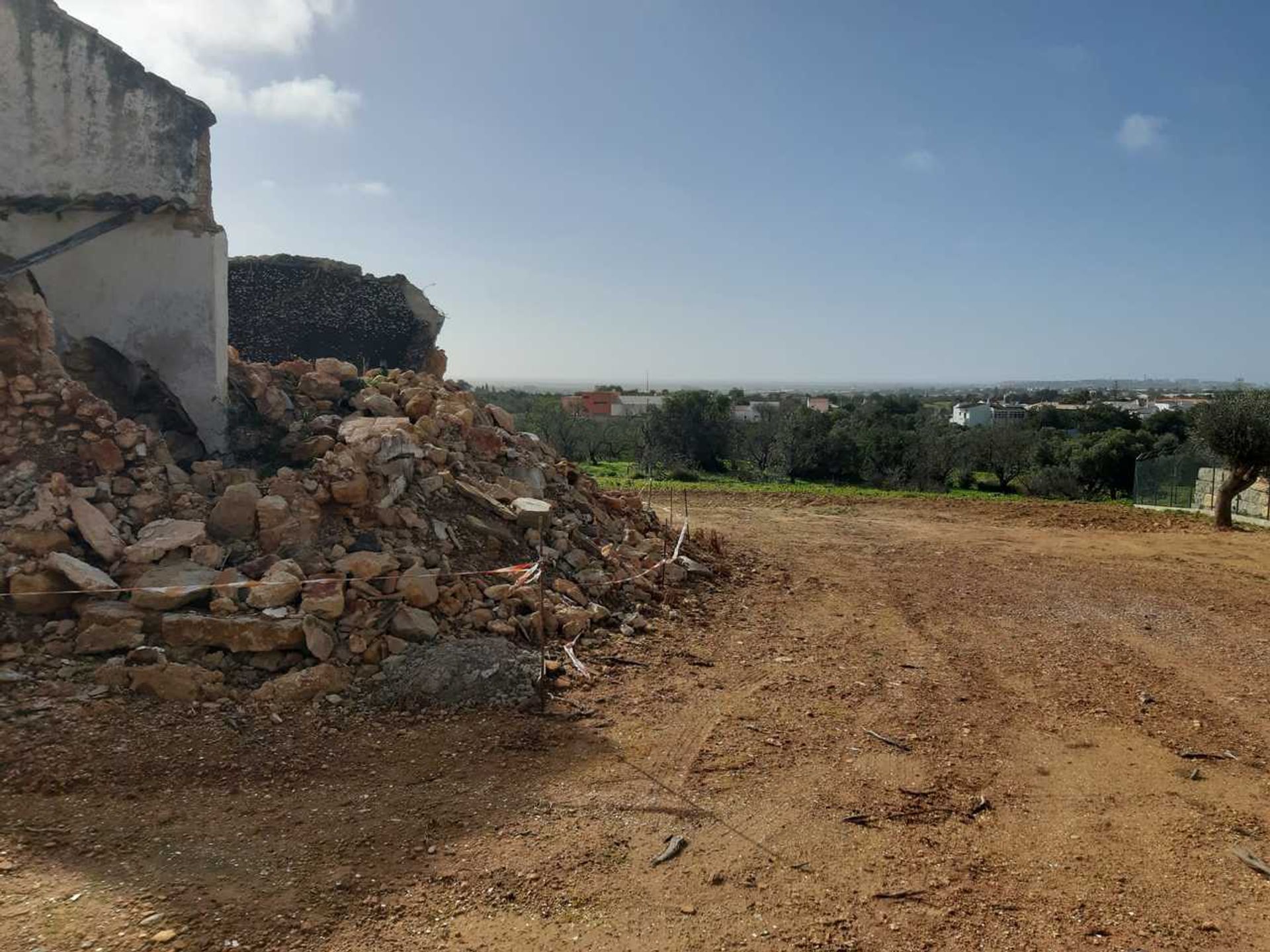 Land in Olhão, Faro District 11974826