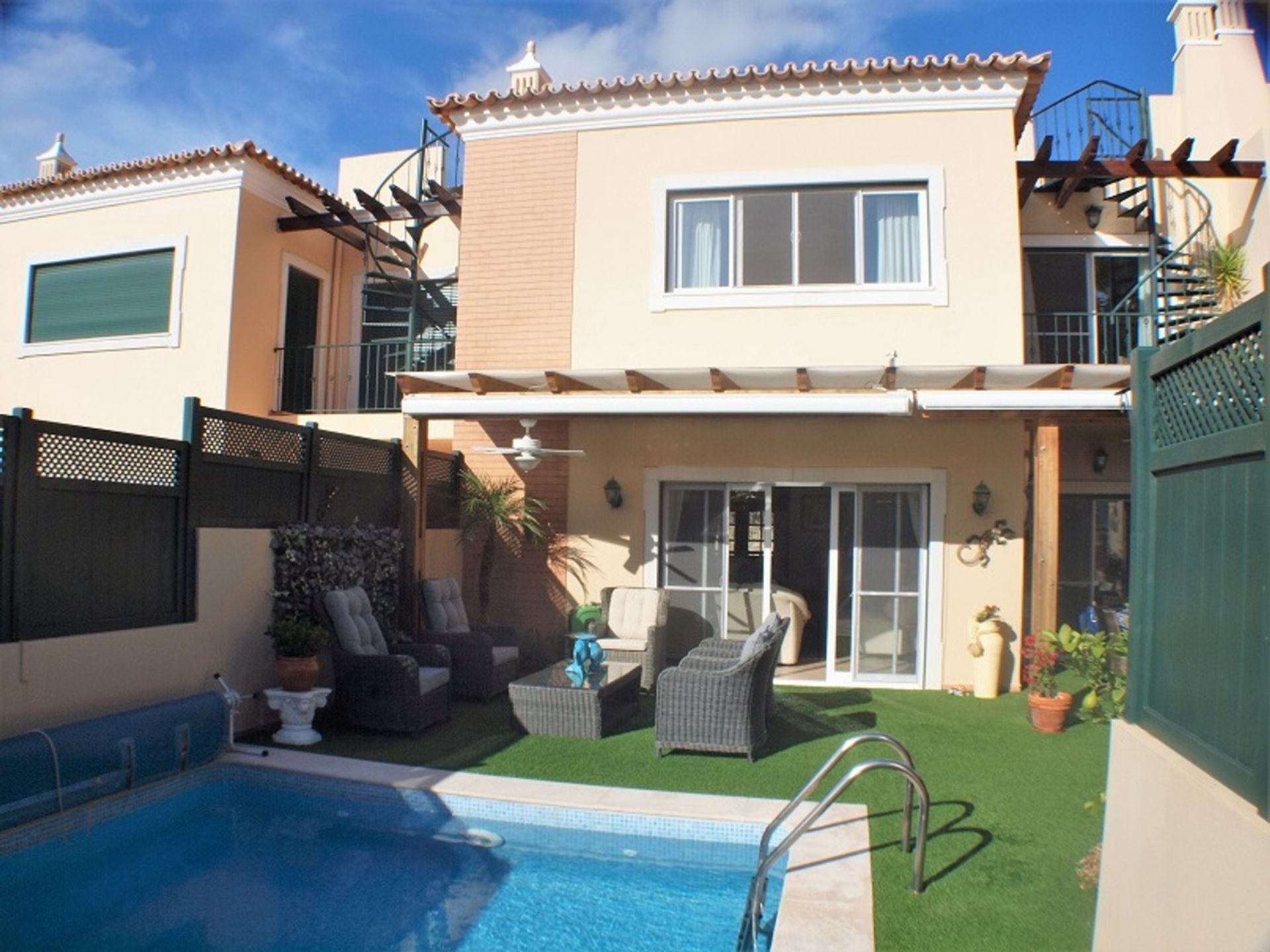 Huis in Santa Bárbara de Nexe, Faro 11974829