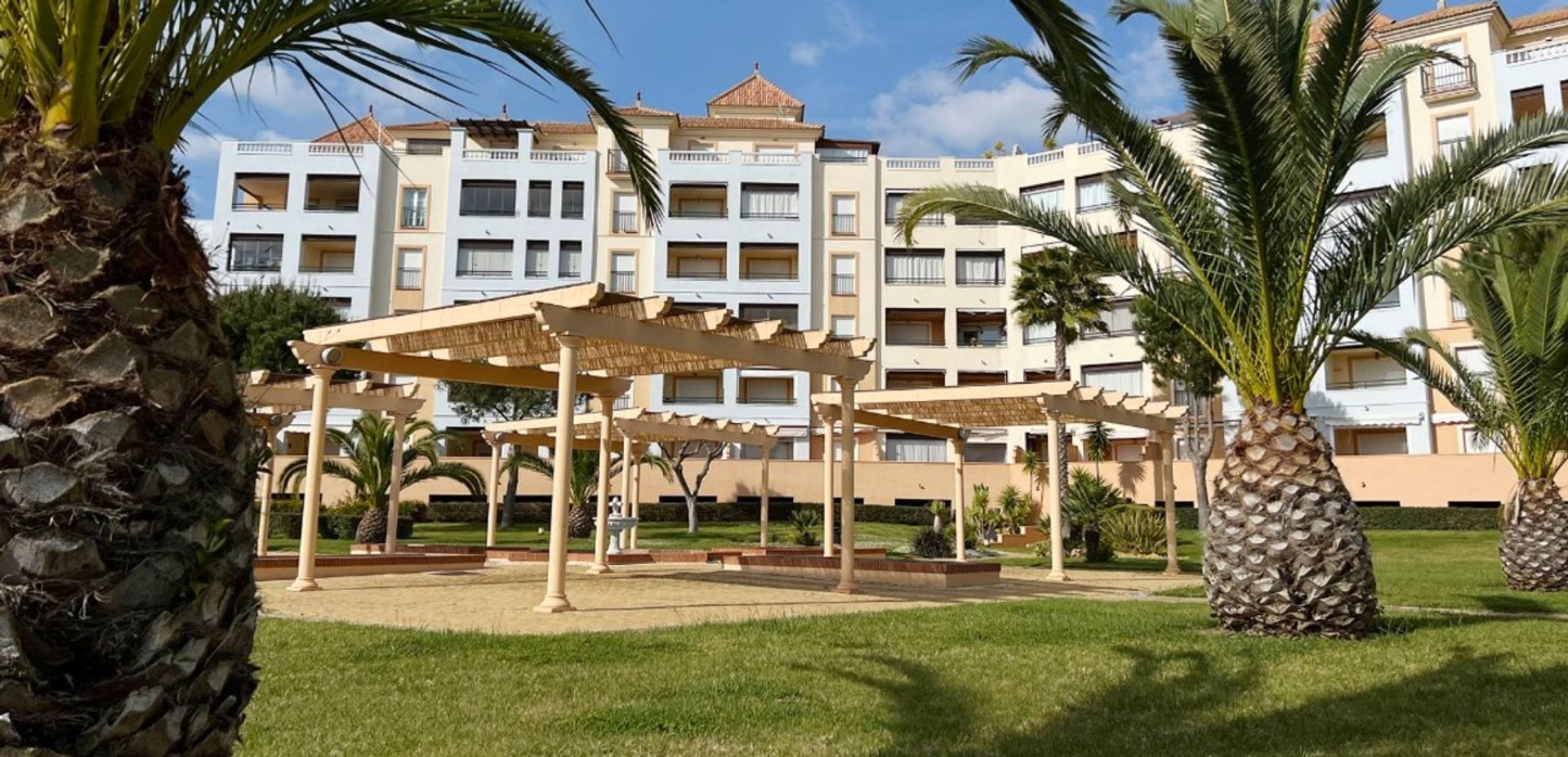 Condominium dans Ayamonte, Andalusia 11975357