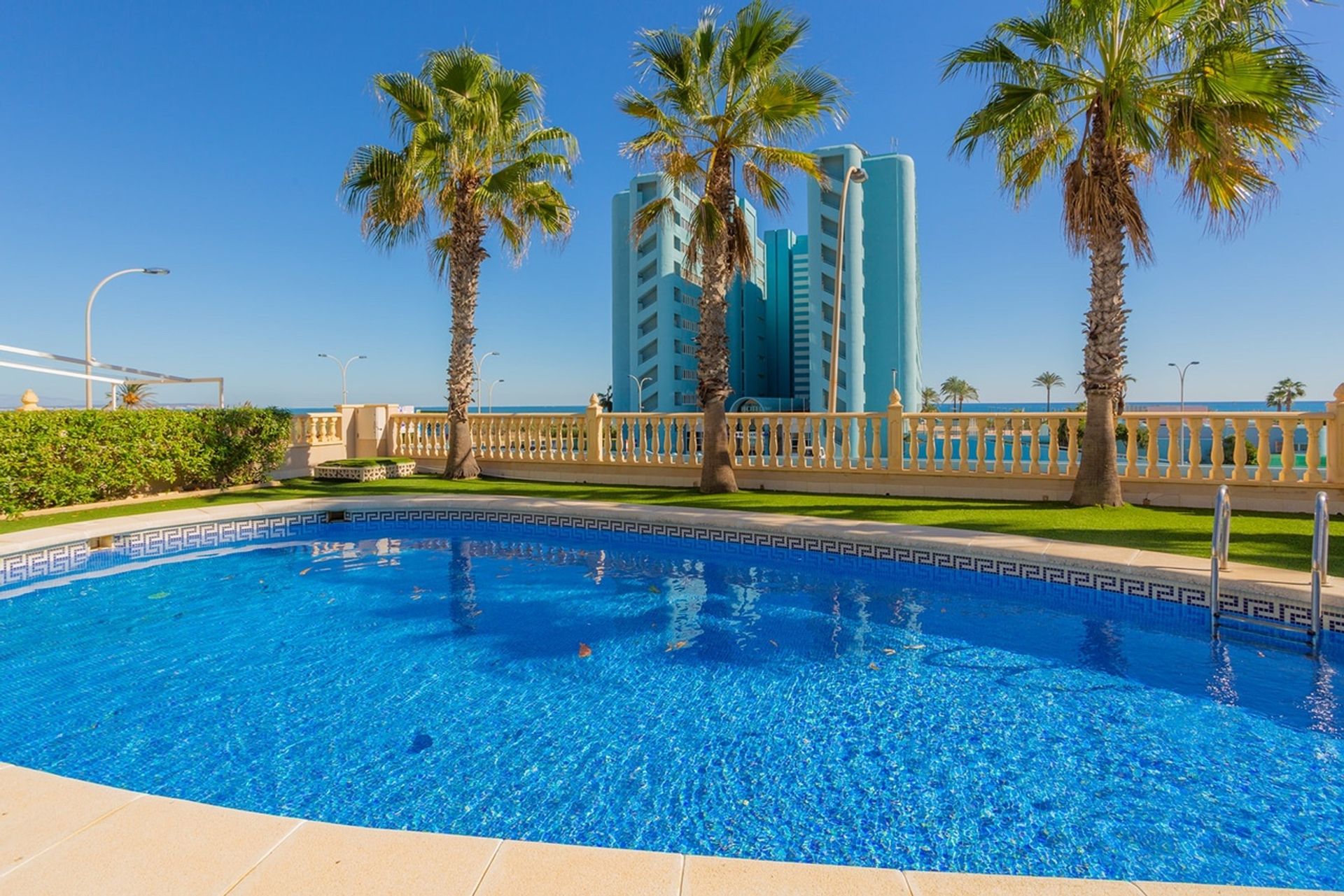 Condominio en Guardamar del Segura, Valencia 11975377