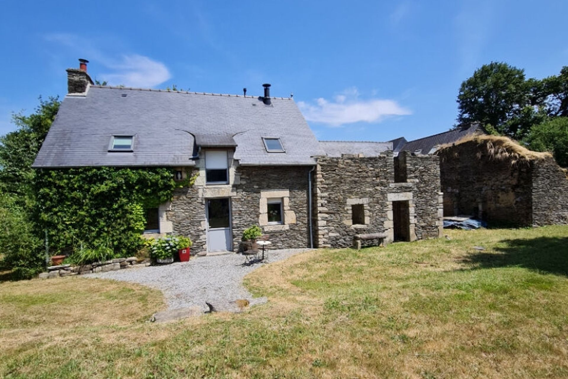 Hus i Guillac, Bretagne 11977828