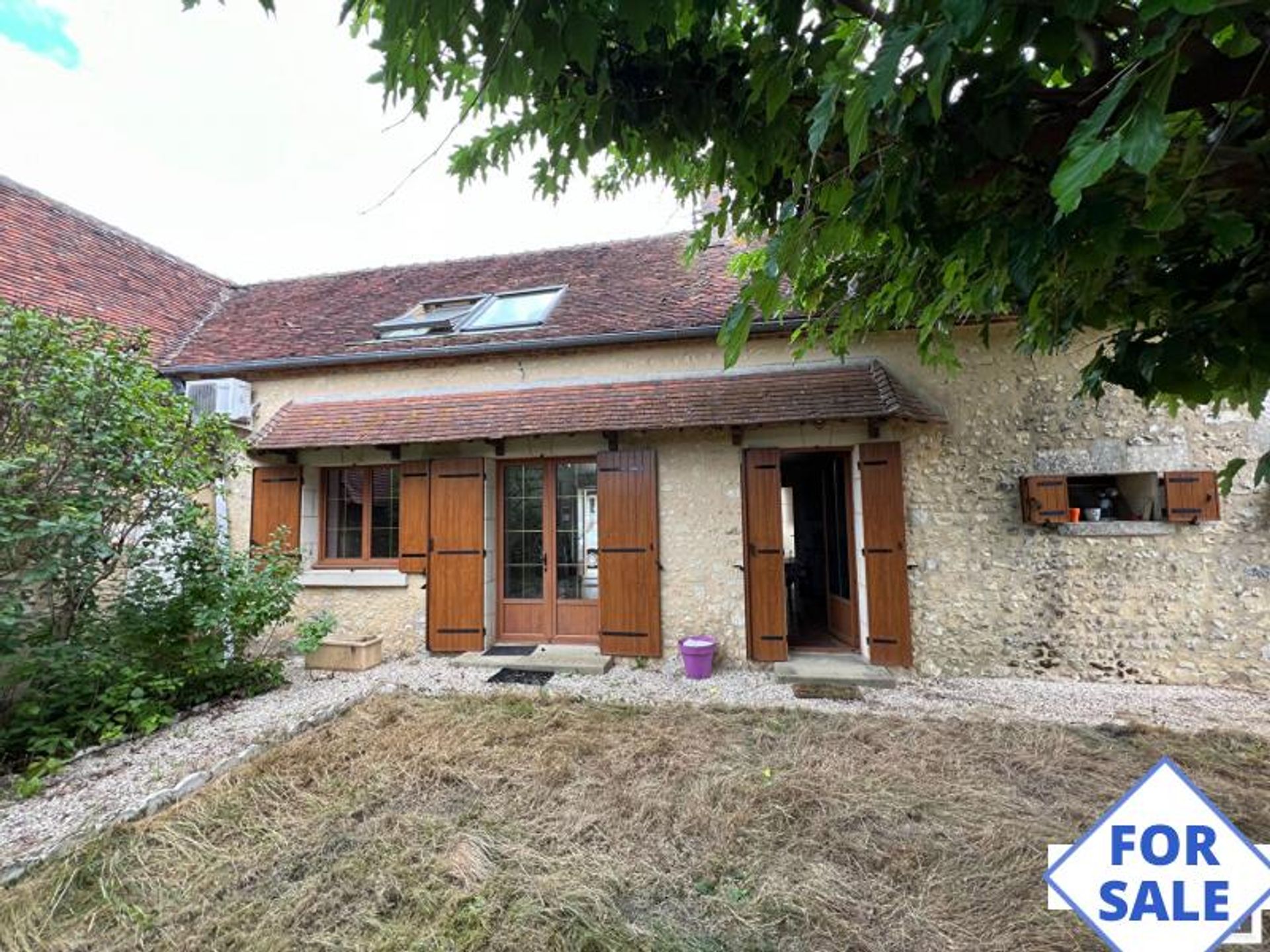 rumah dalam Saint-Hilaire-le-Châtel, Normandy 11977829