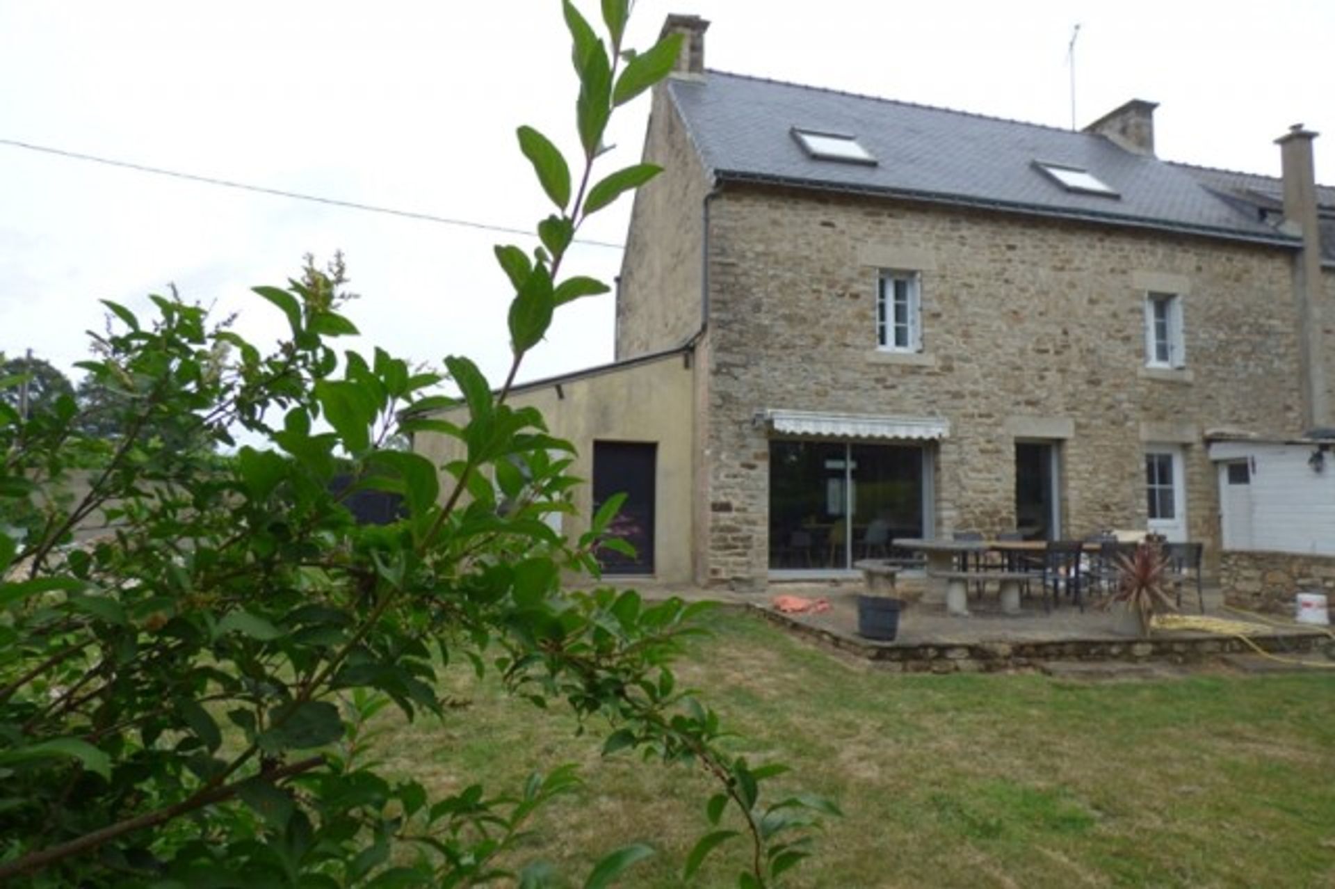 Hus i La Chapelle, Bretagne 11977852