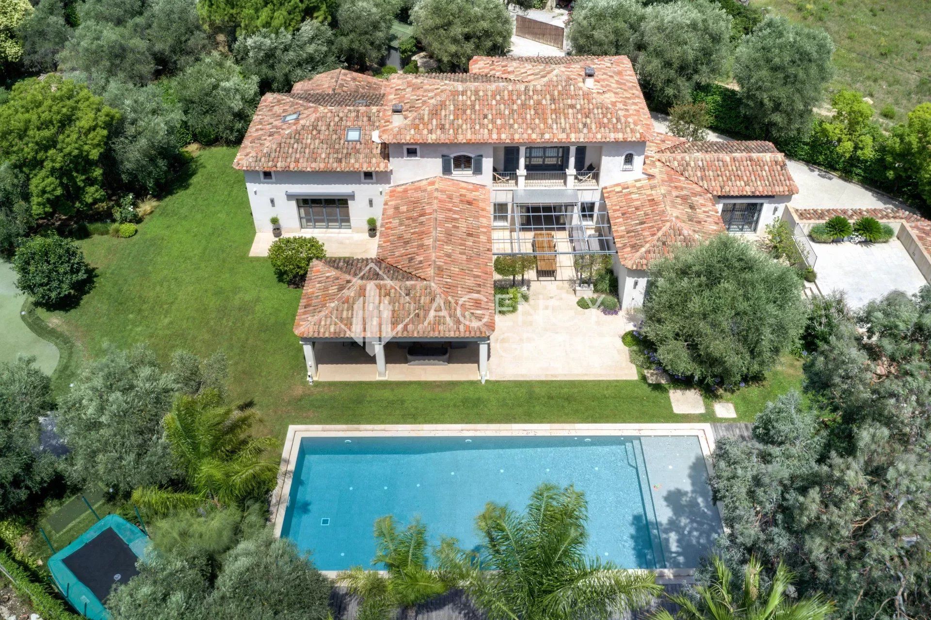 Huis in Mougins, Provence-Alpes-Côte d'Azur 11980835