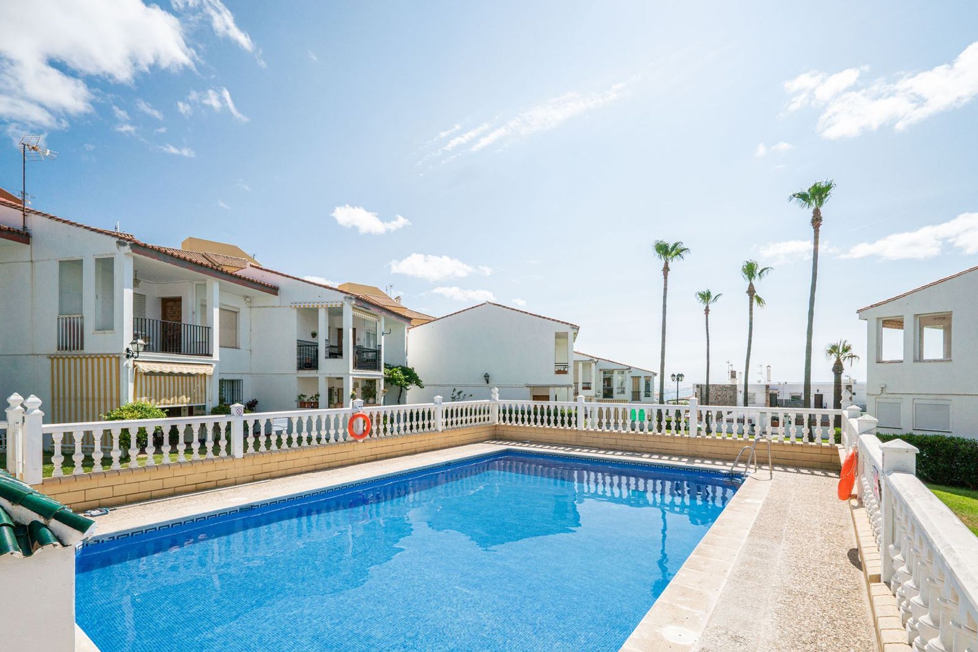 Condominio nel Castello di Sabinillas, Andalusia 11981547