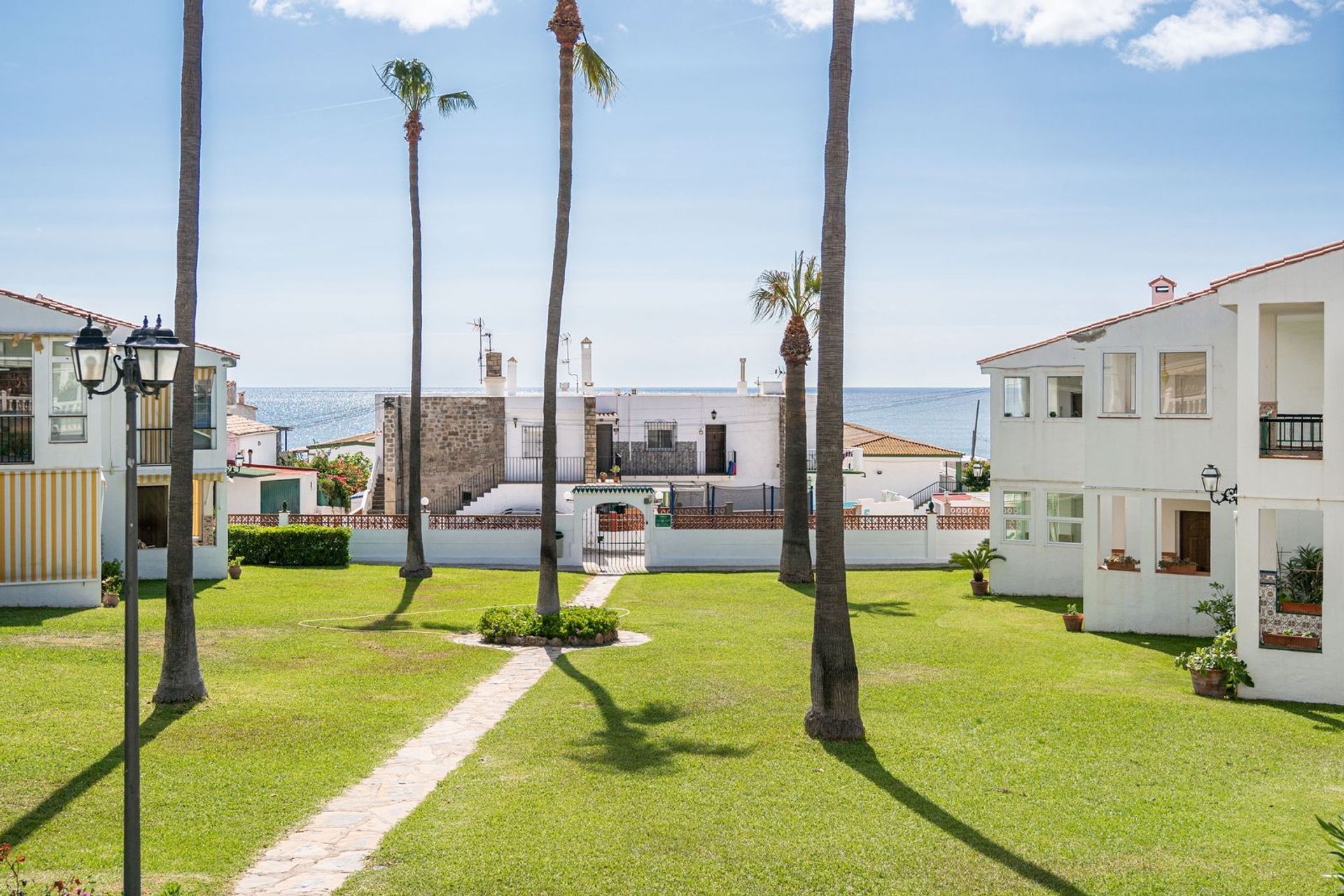 Condominio nel Puerto de la Duquesa, Andalusia 11981547