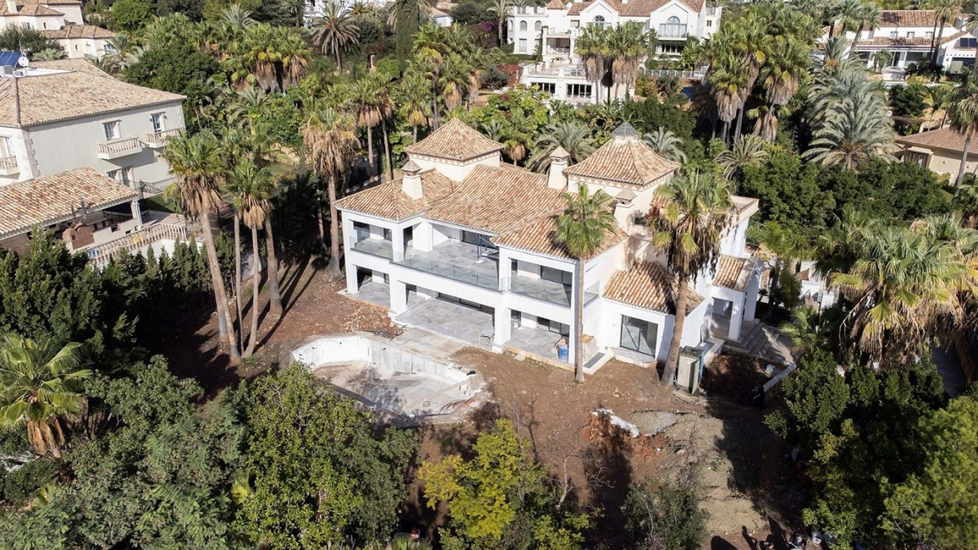 Condominium in Benahavis, Andalusië 11982229