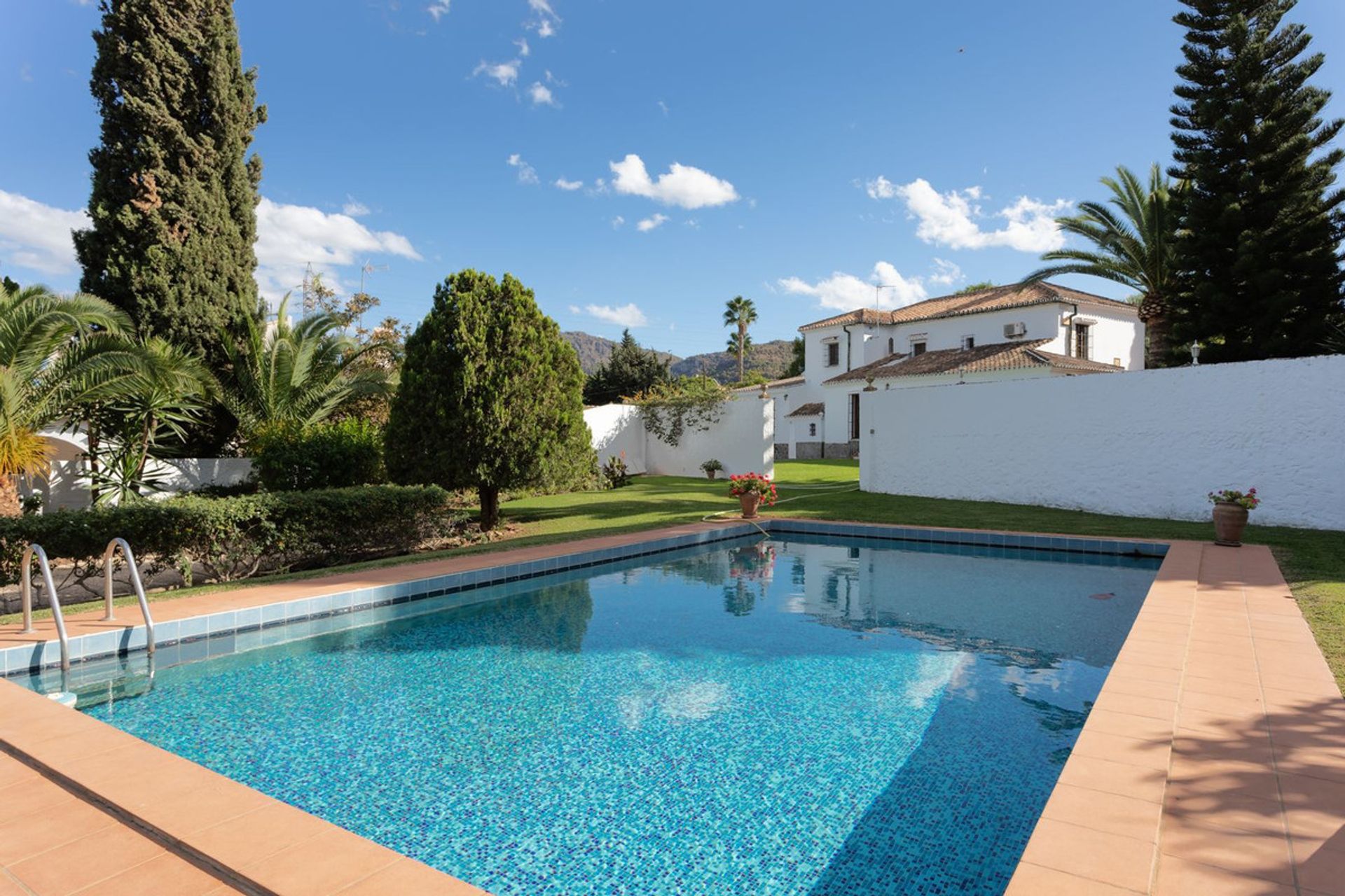 Haus im Alhaurín de la Torre, Andalucía 11982294