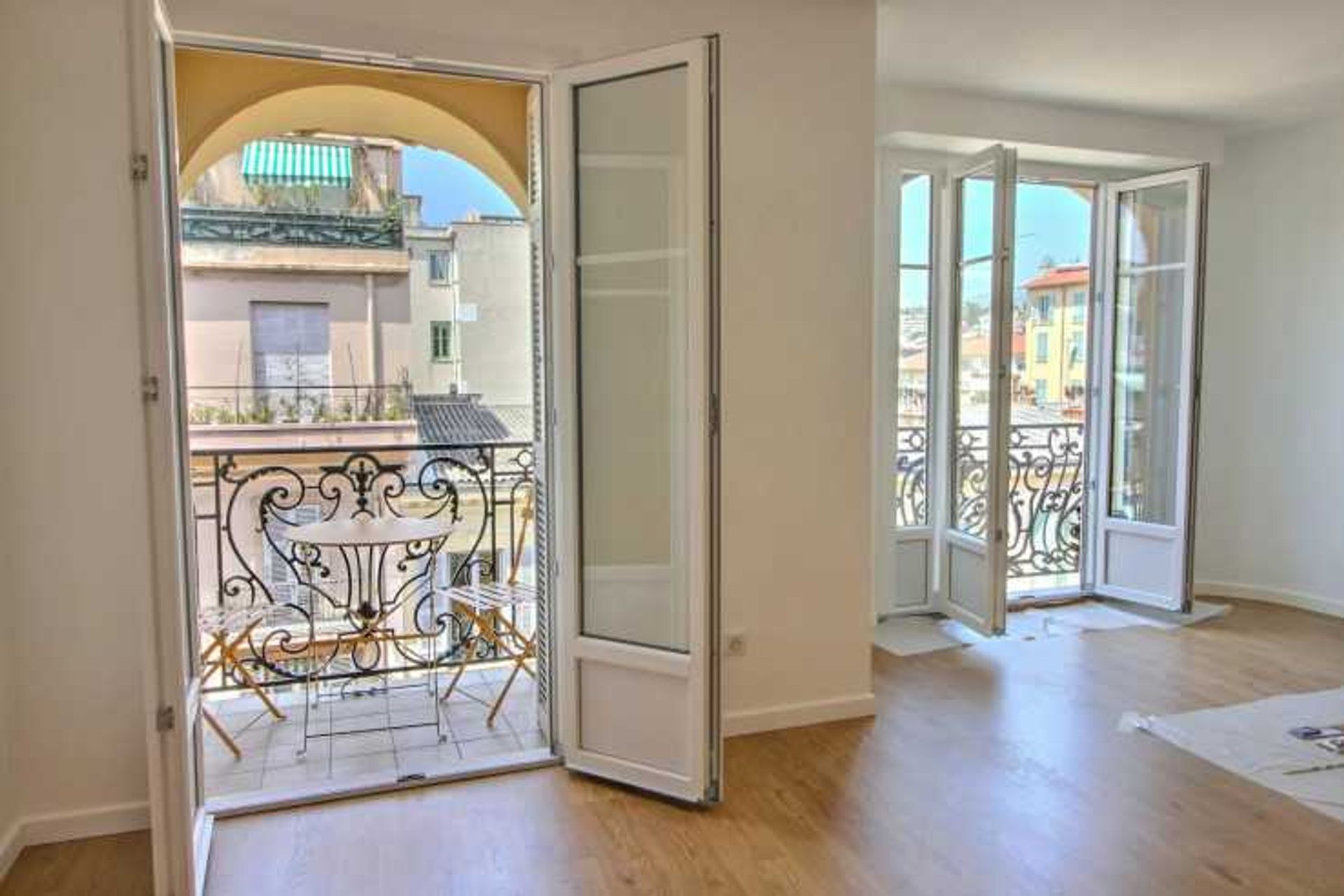 Condominium in Nice, Provence-Alpes-Cote d'Azur 11982916