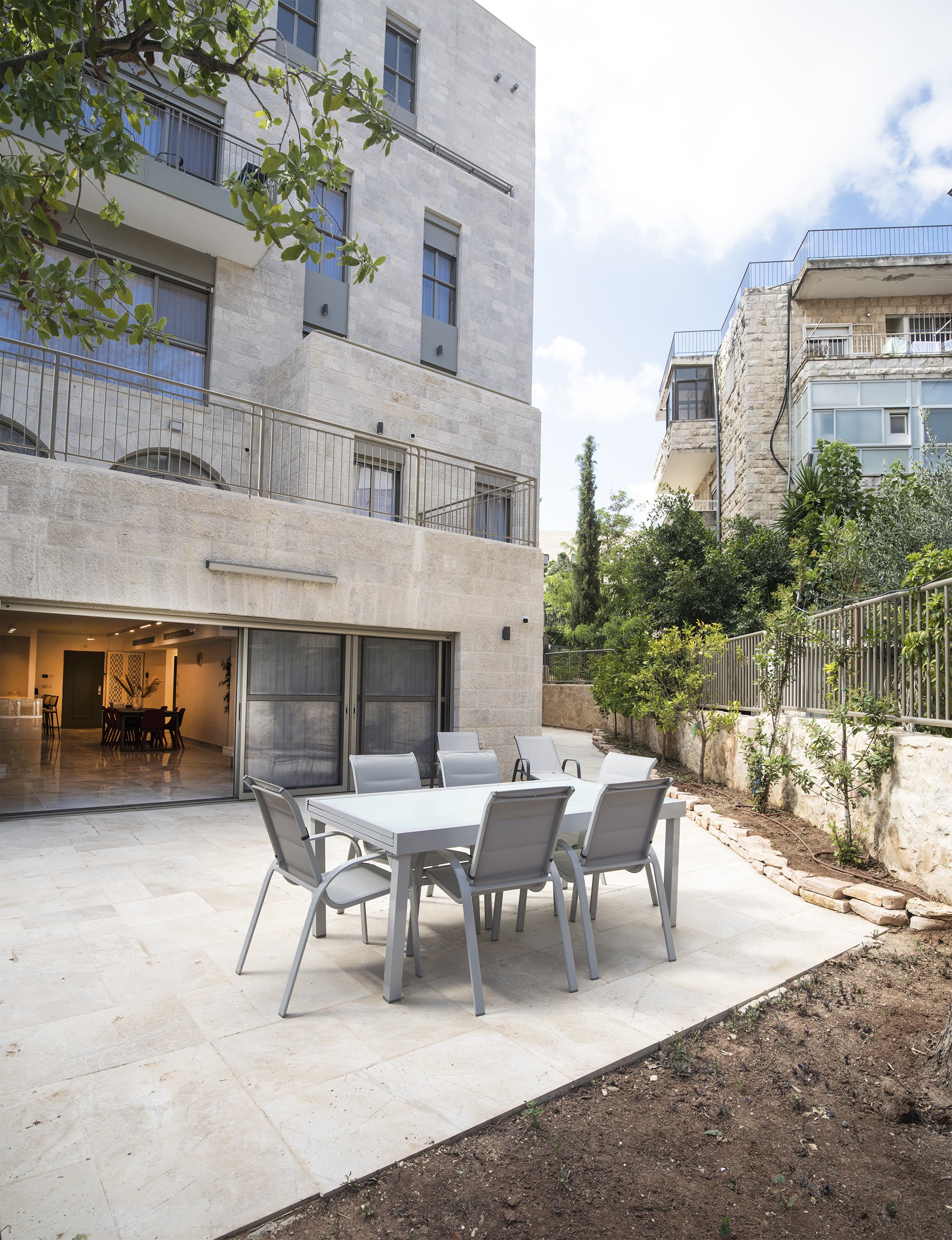 Condominium in Jerusalem, HaPalmach Street 11983832