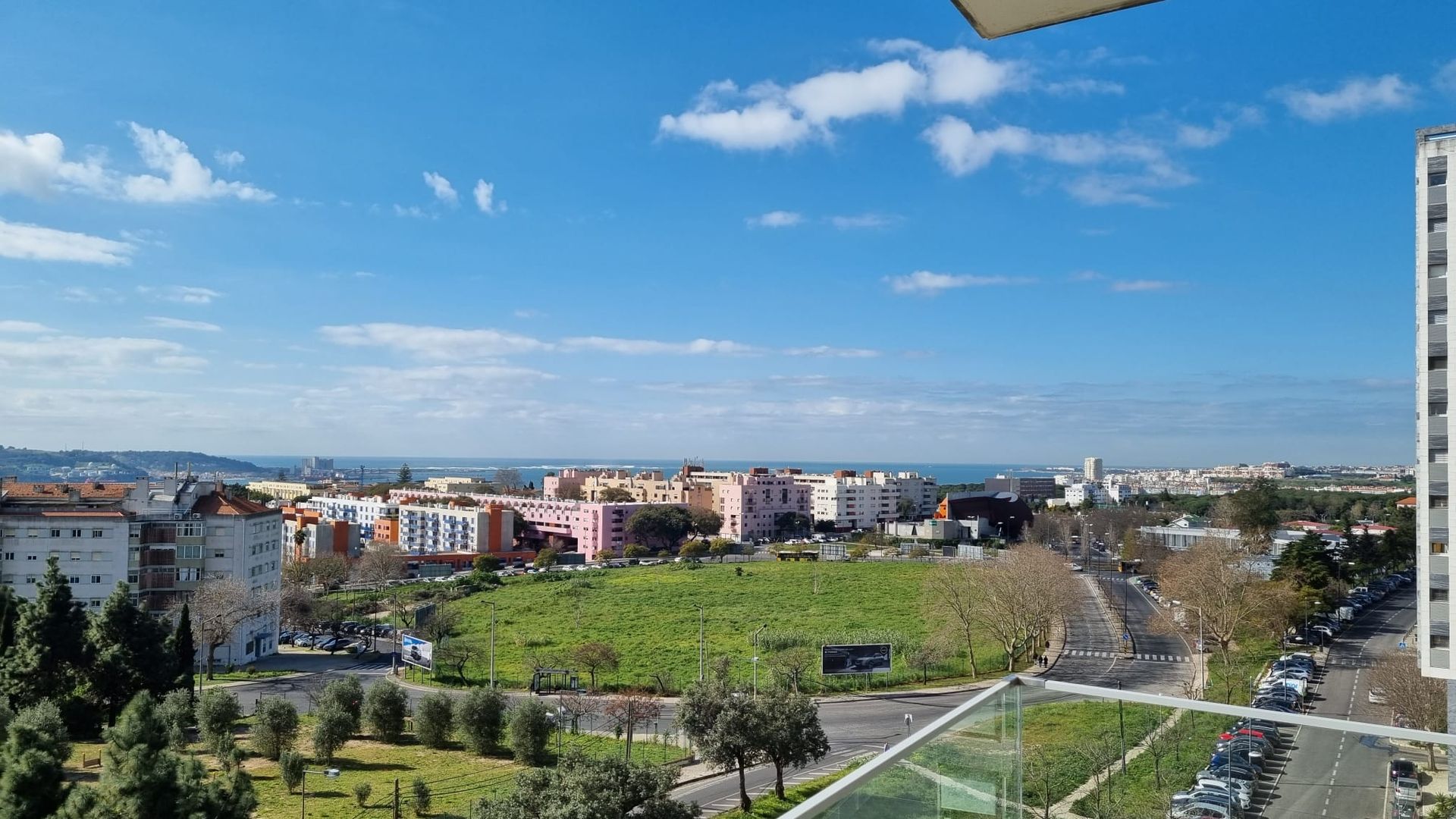 Κατοικητικός σε Lisboa, Estrada de Caselas 11983887