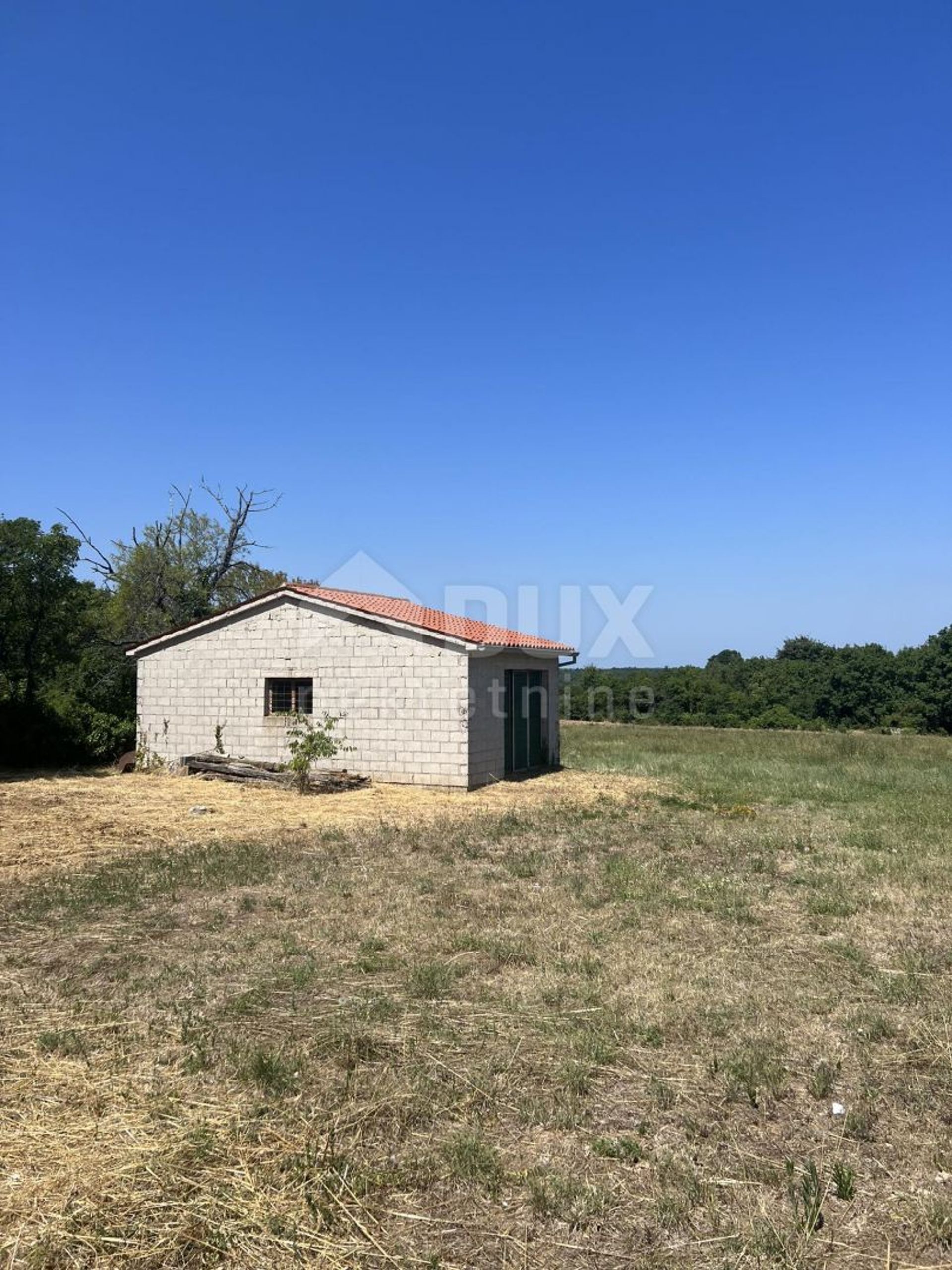 土地 在 Marčana, Istria County 11988111