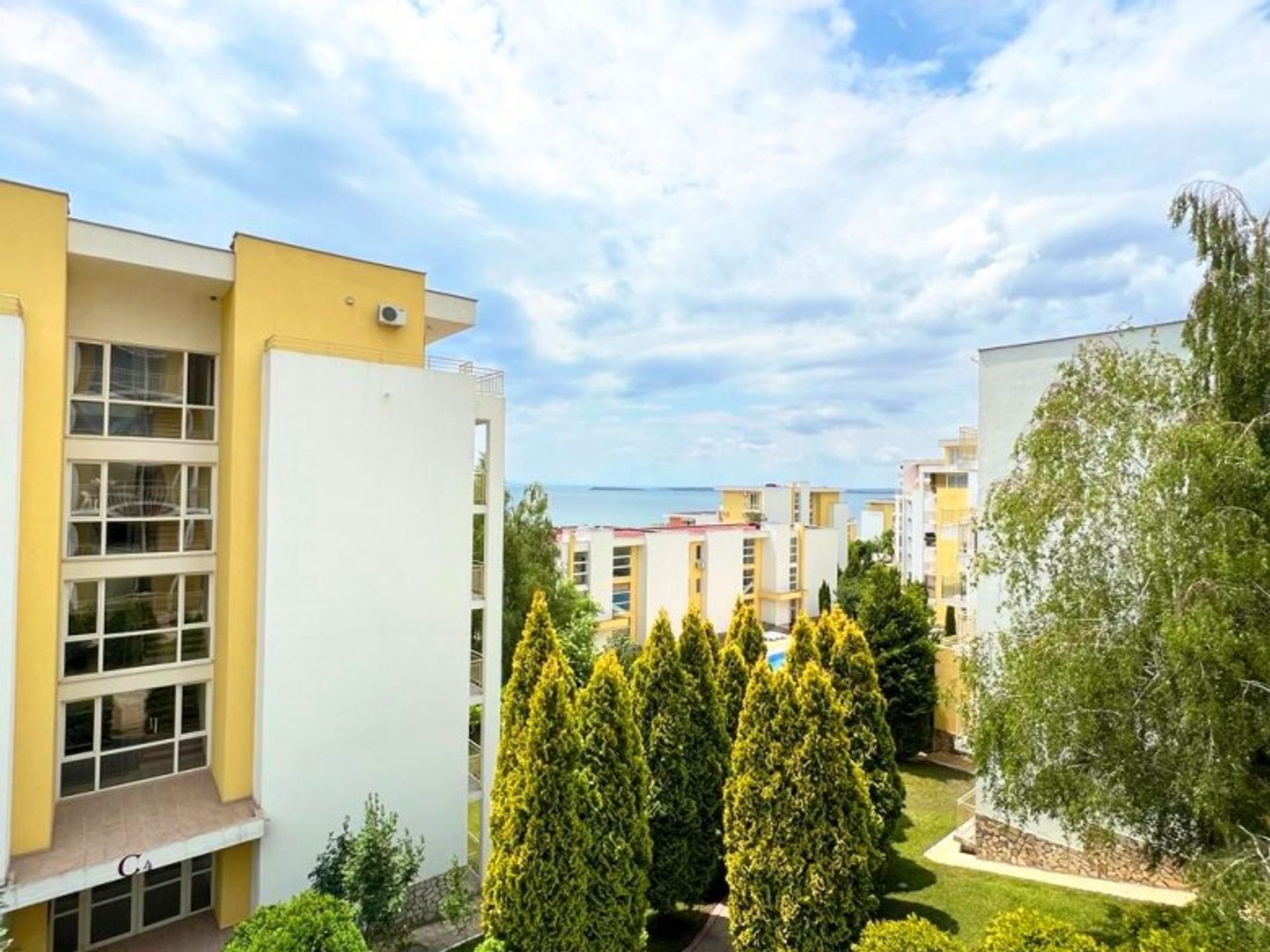 Condominium in Sveti Vlas, Burgas 11989312