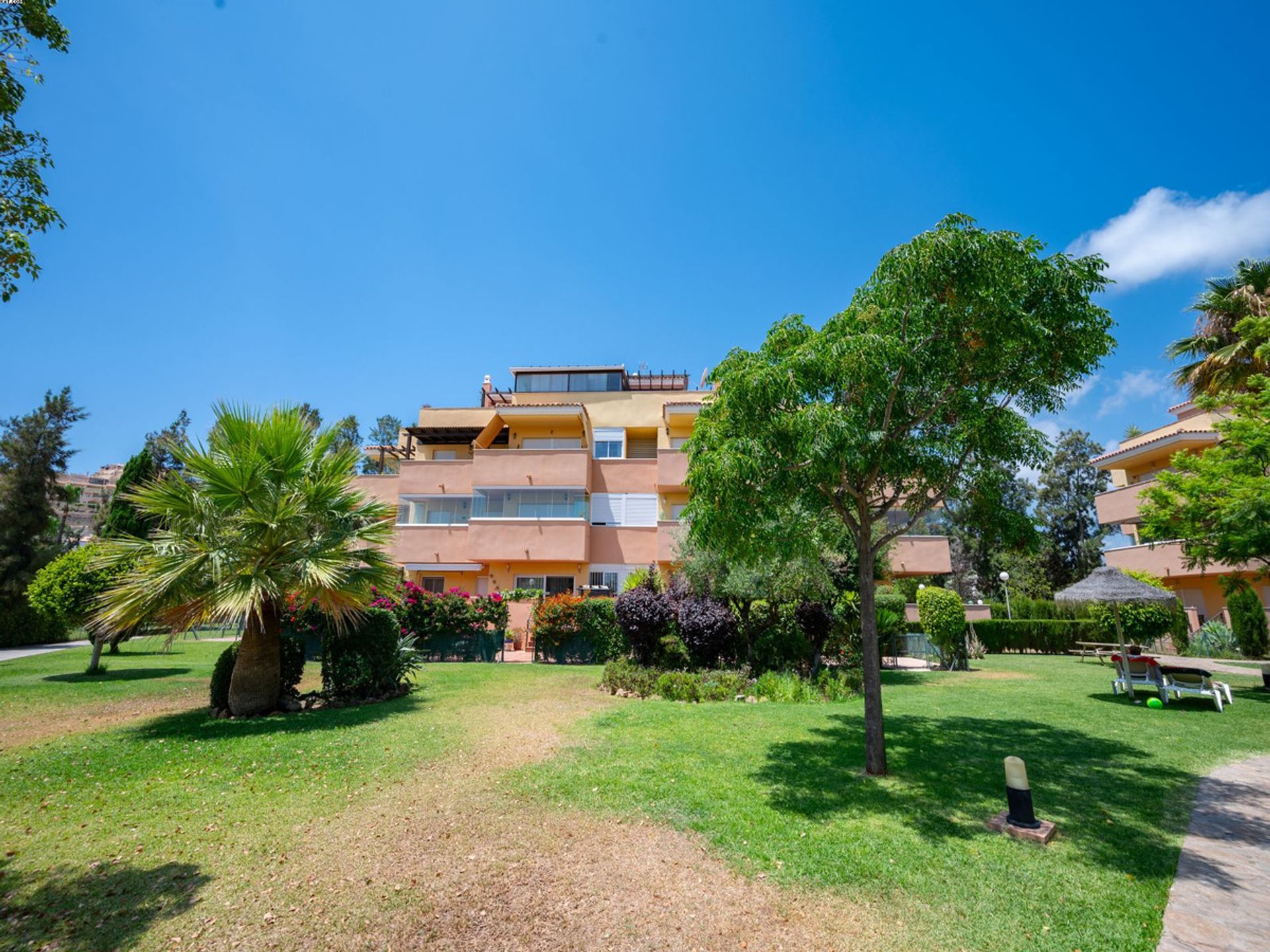 Osakehuoneisto sisään Las Lagunas de Mijas, Andalucía 11989333