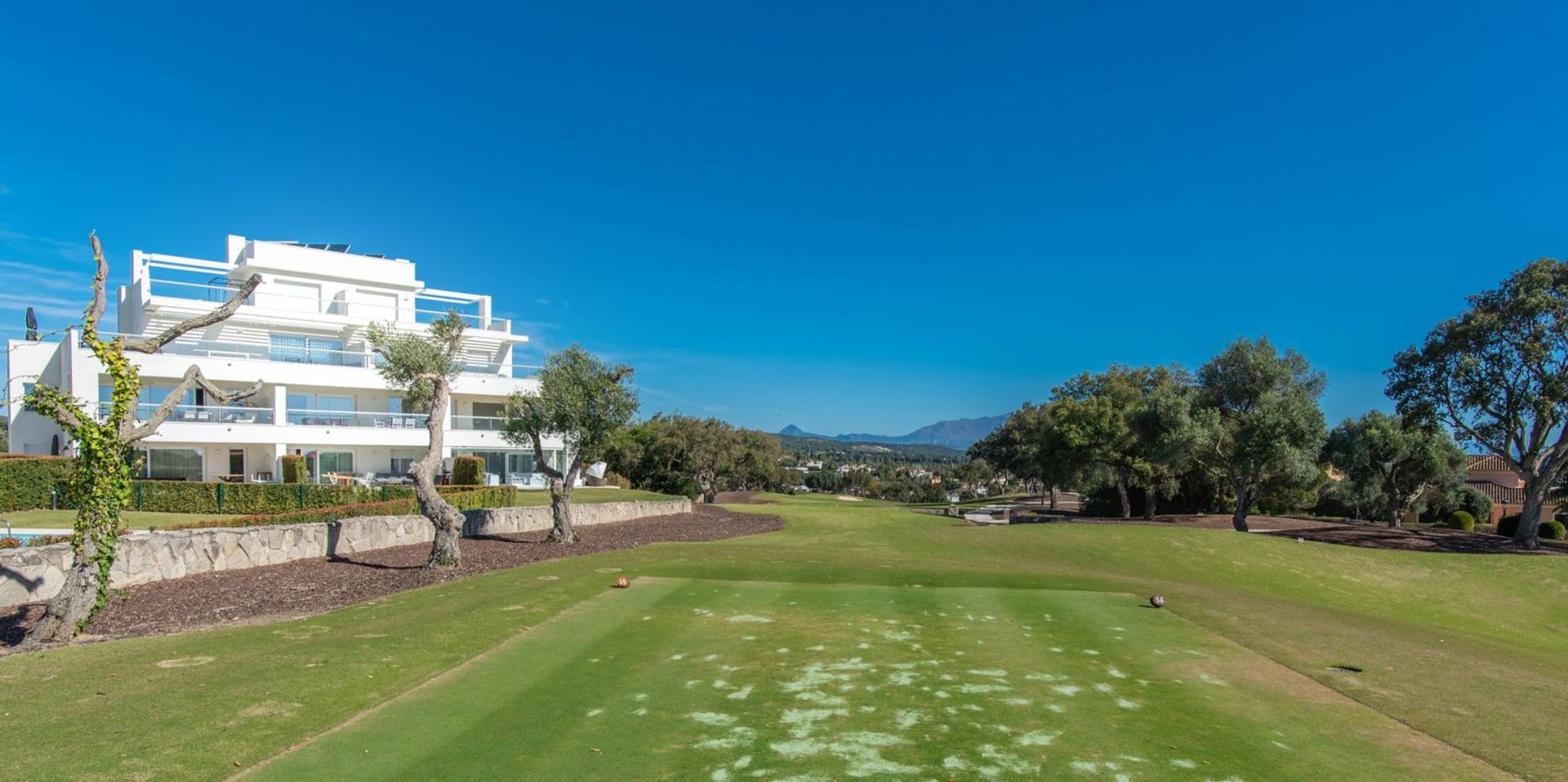 Condominium in San Roque, Andalucía 11989401