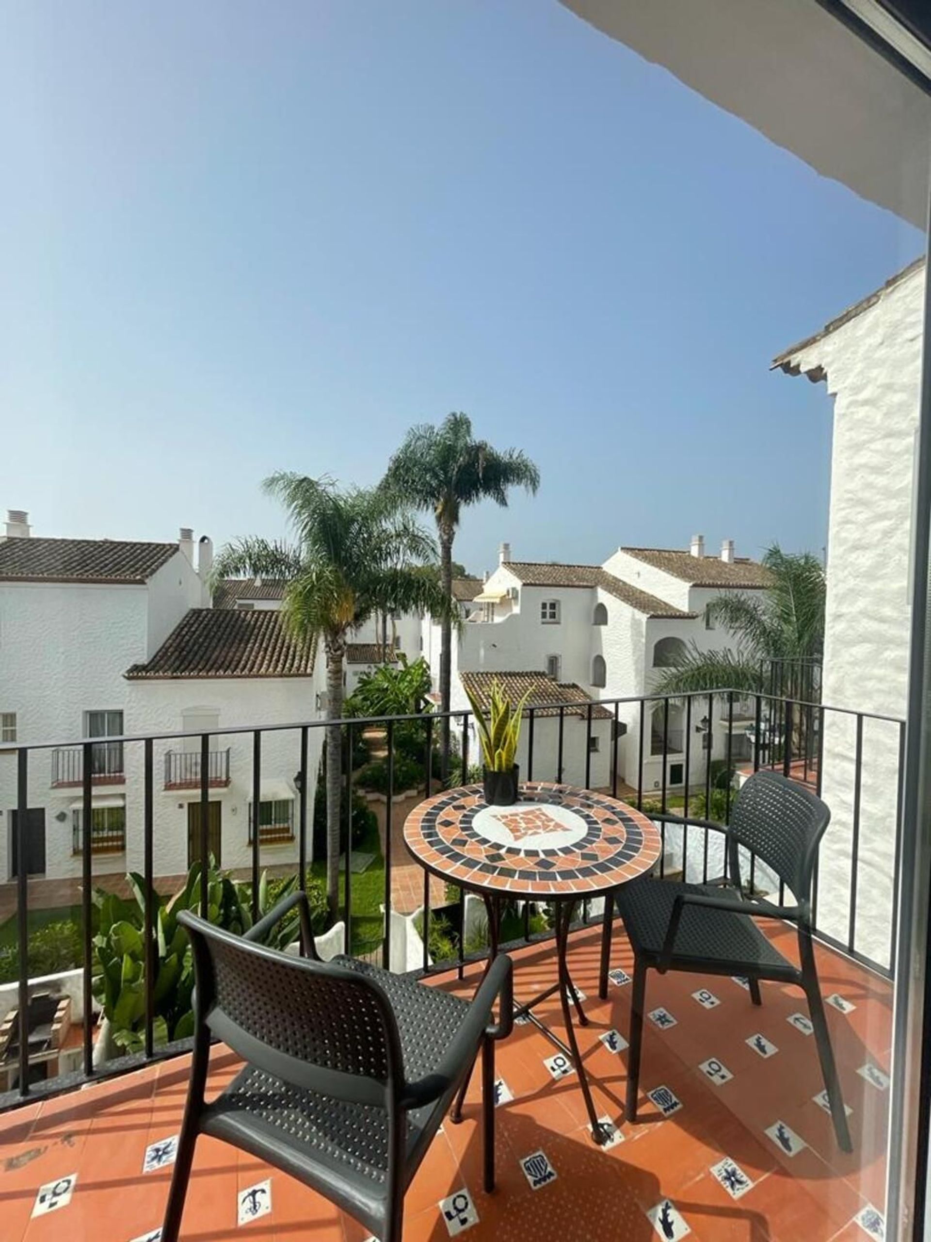 Condominium in Estepona, Andalucía 11989426