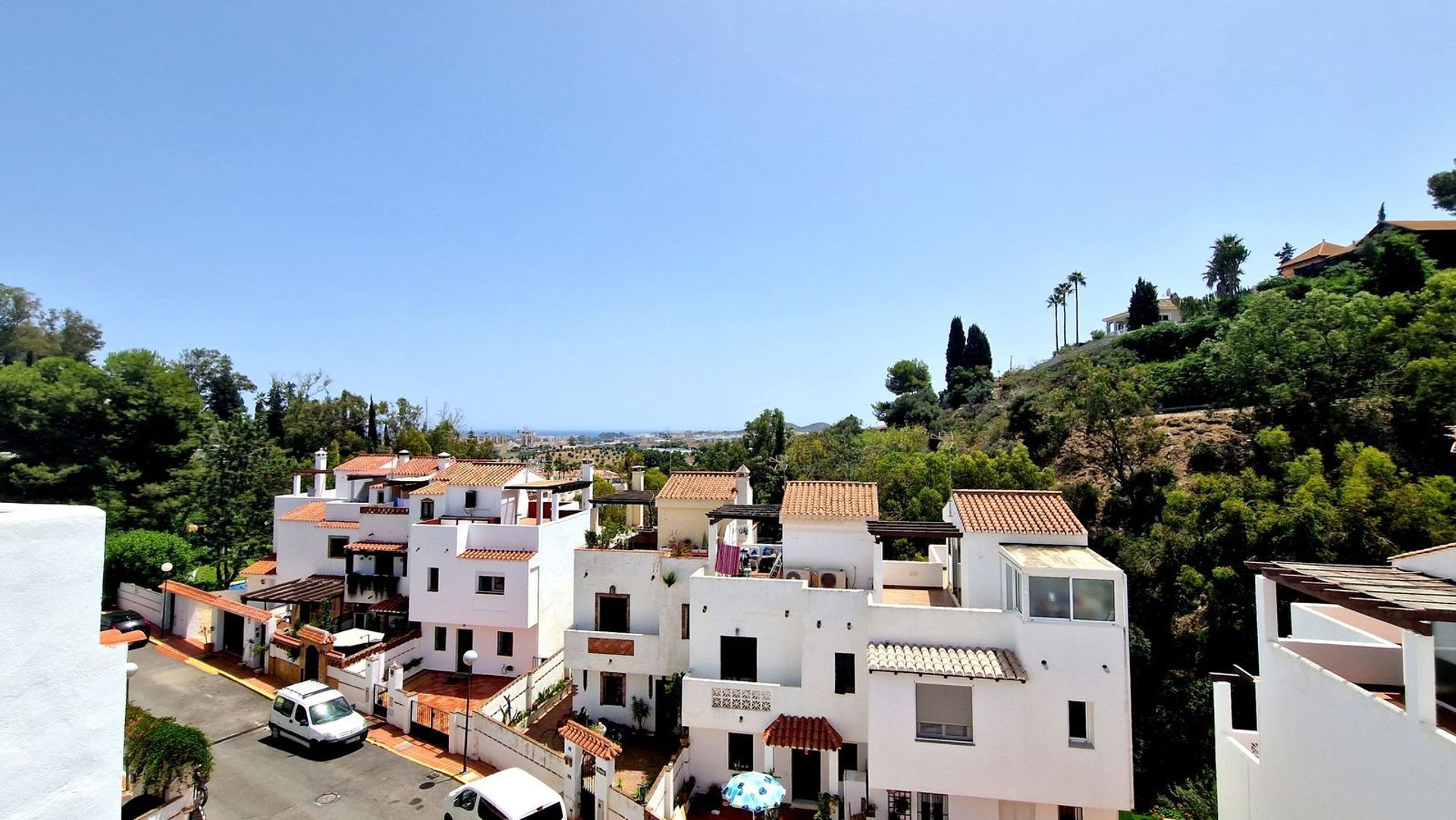 Talo sisään Las Lagunas de Mijas, Andalucía 11989439