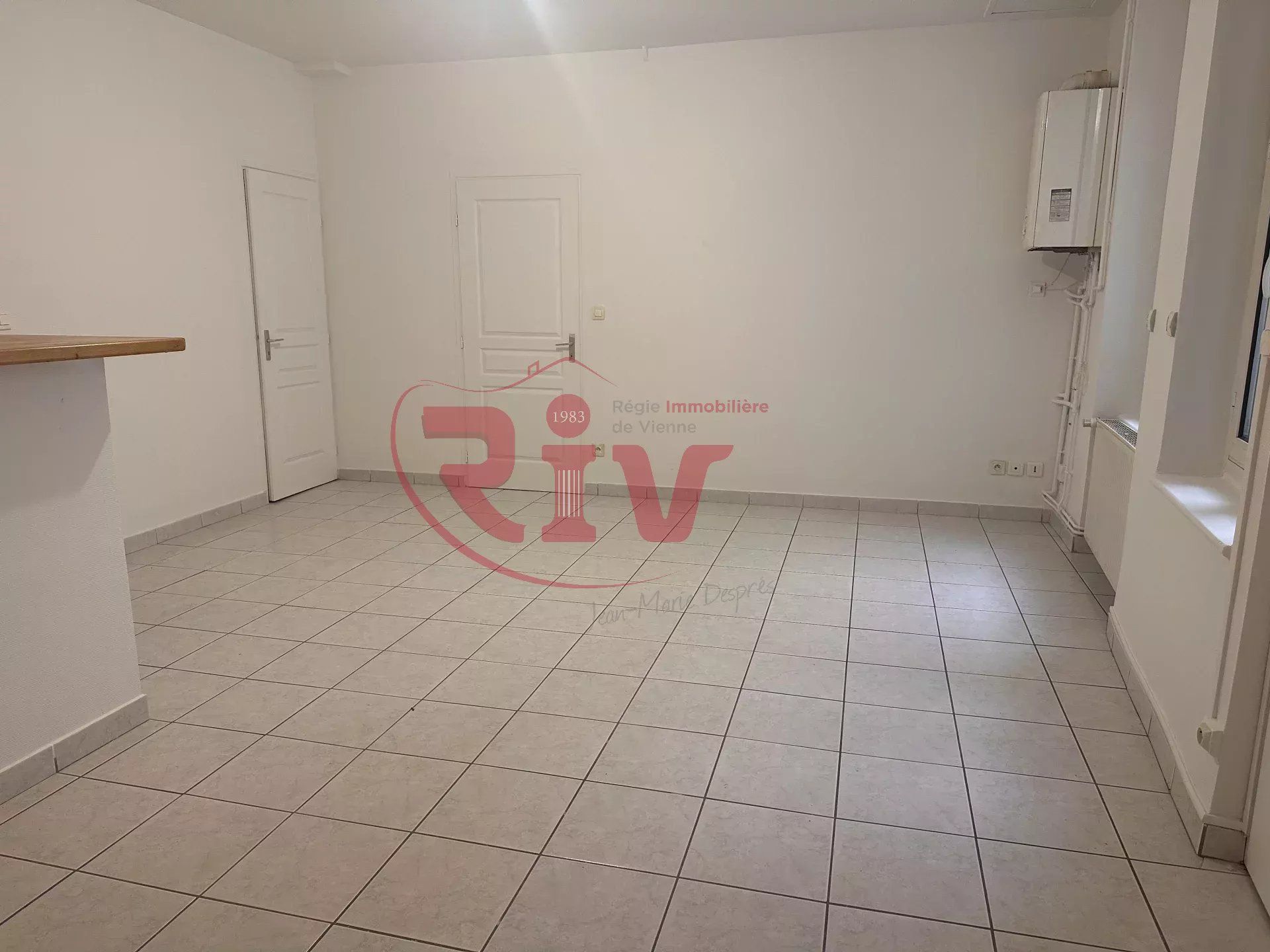 سكني في Vienne, Isère 11990096