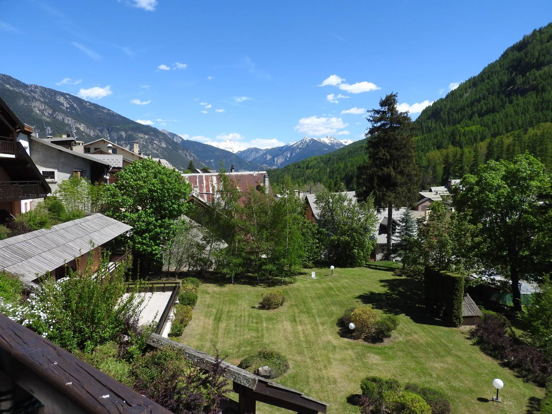 Condominio en Saint-Chaffrey, Provence-Alpes-Cote d'Azur 11990175