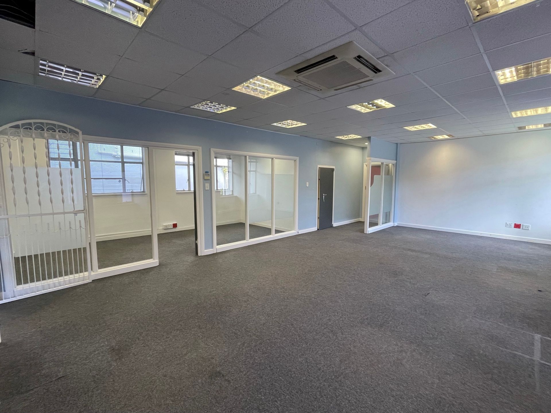 Office in Epping, Howard Drive 11990423