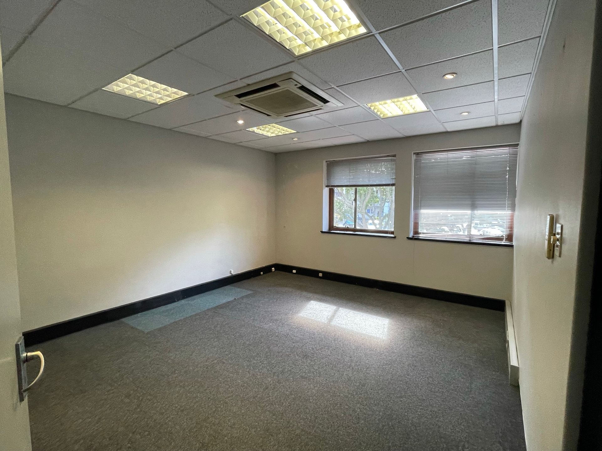 Büro im Cape Town, Howard Drive 11990425