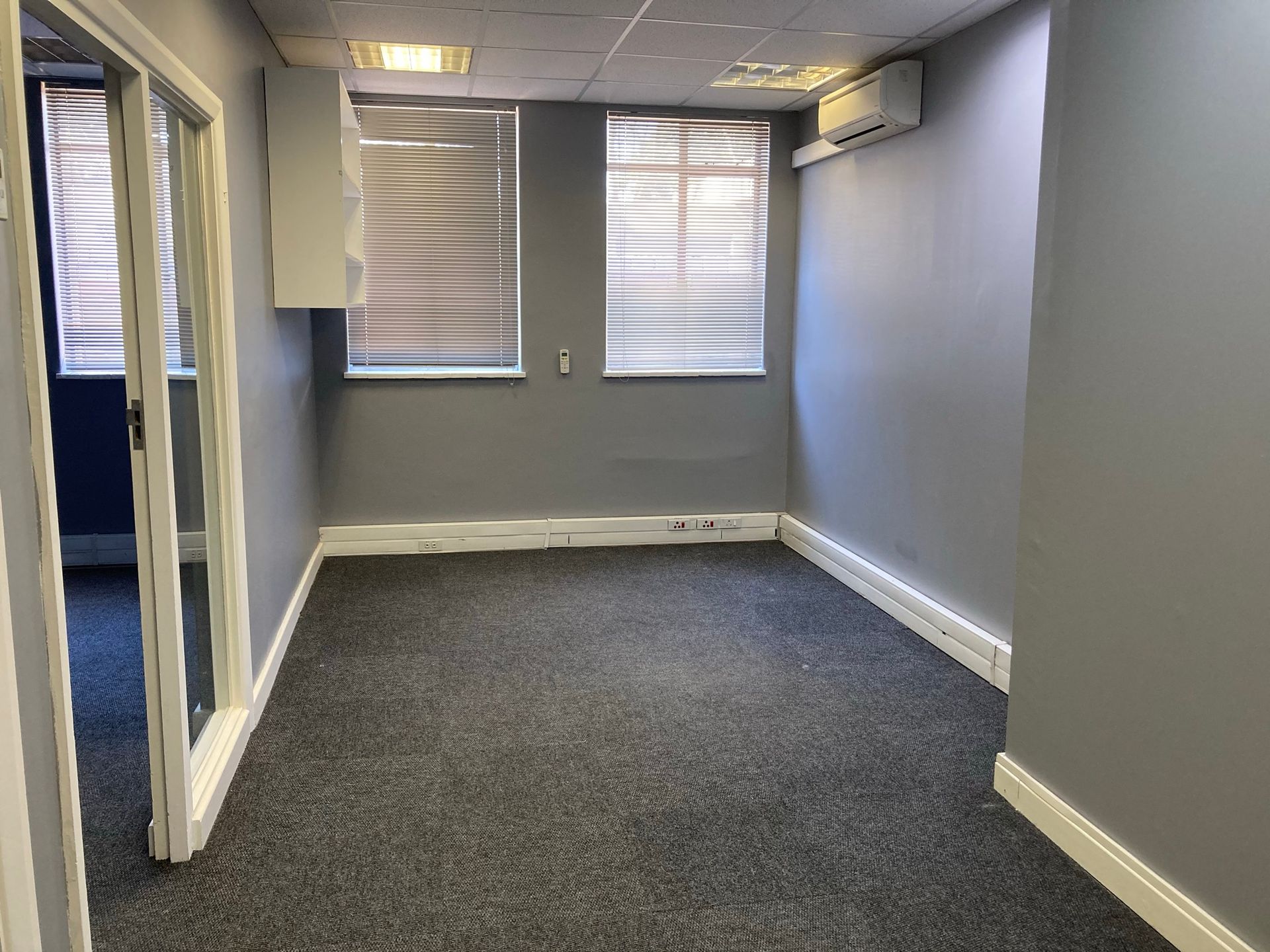 Office in Epping, Howard Drive 11990426