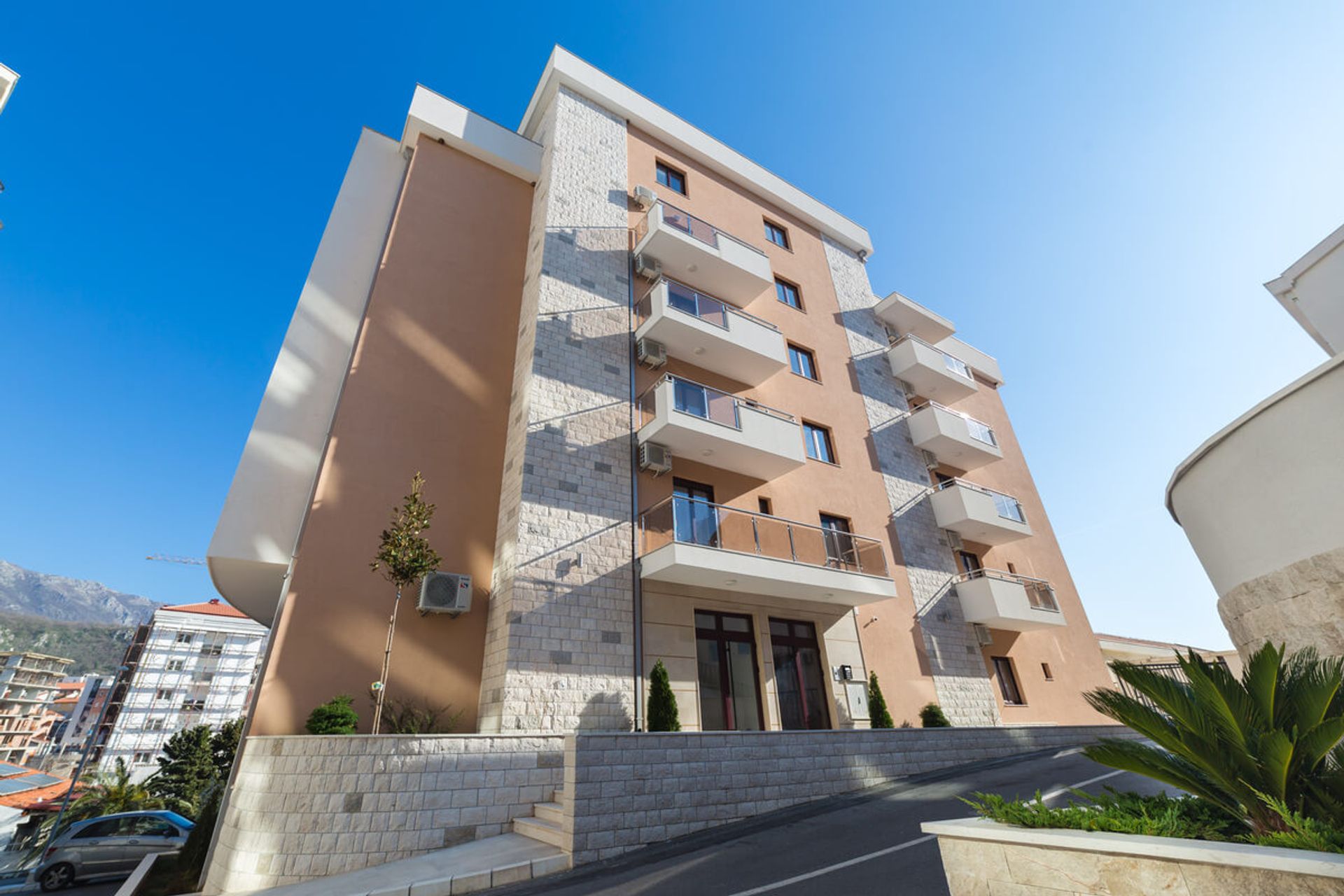 Condominio nel Bečići, Budva Municipality 11991007