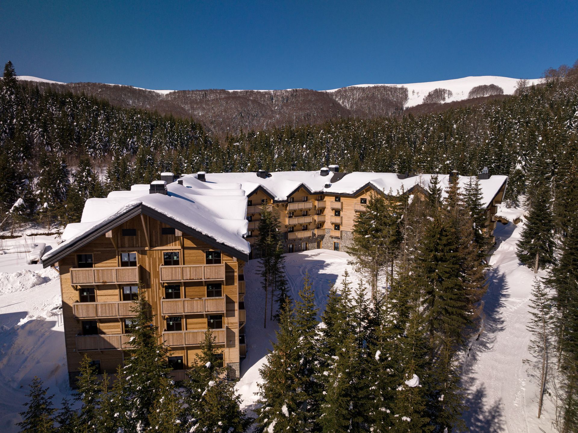 Condominium in Kolasin, Kolašin Municipality 11991076