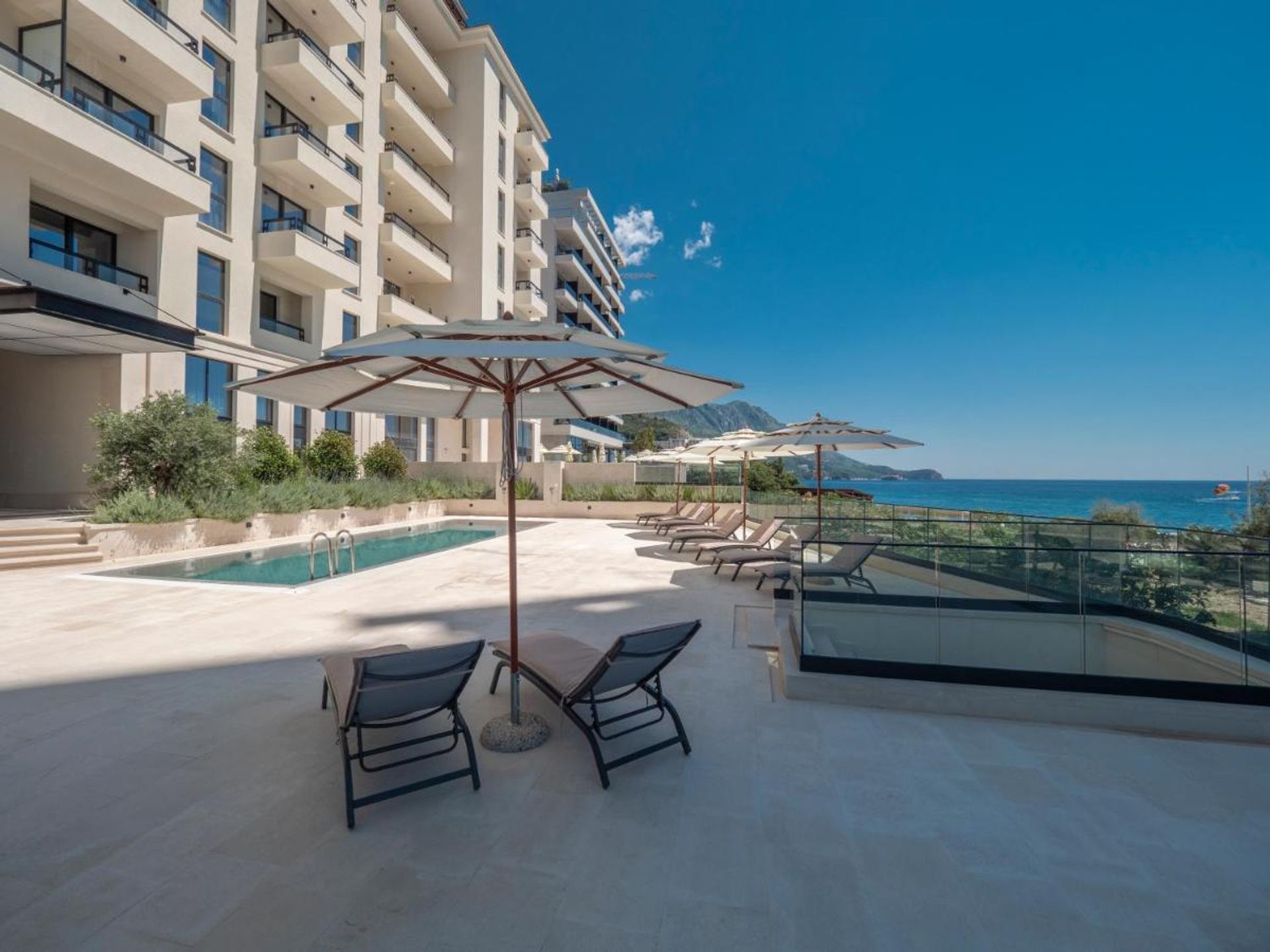 Condominium in Boreti, Budva 11991097