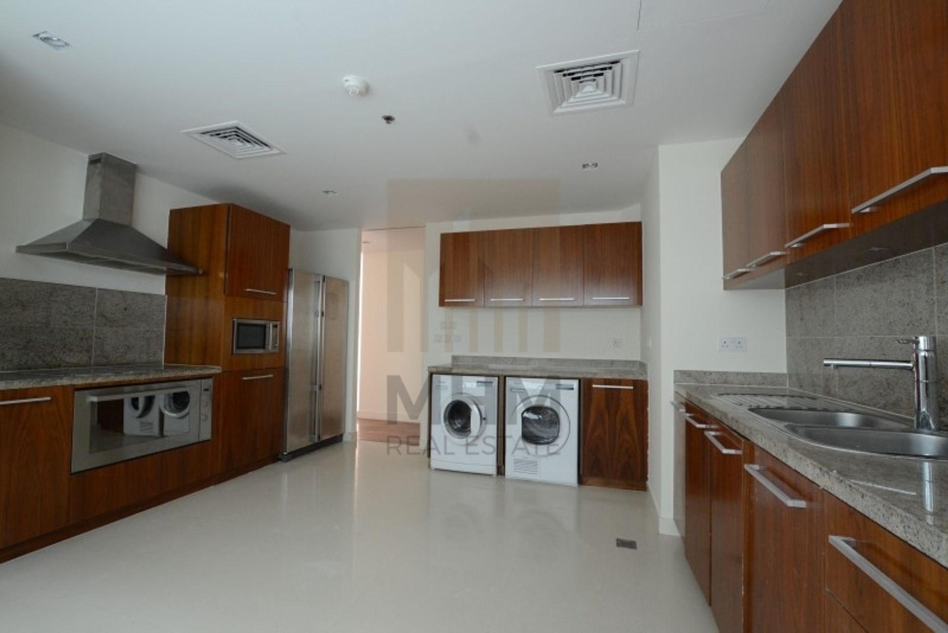 Condominium in دبي, دبي 11991481